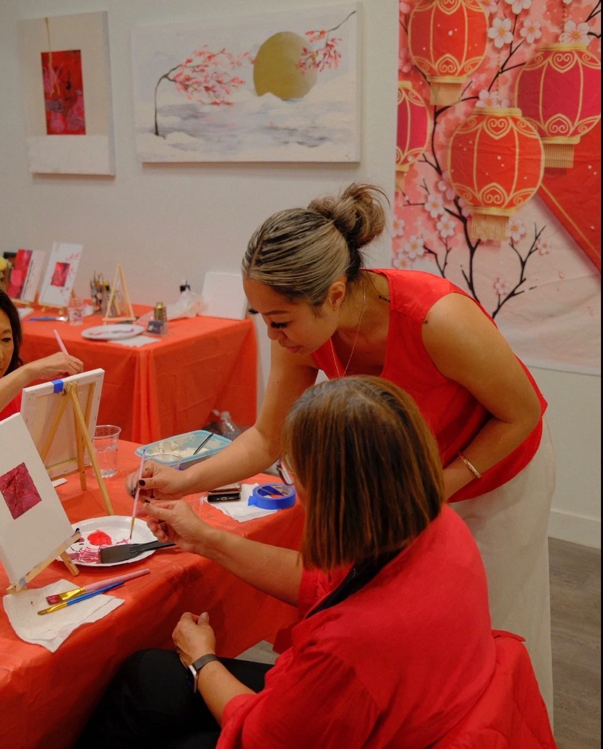  Wada Art provides art classes for all ages. 