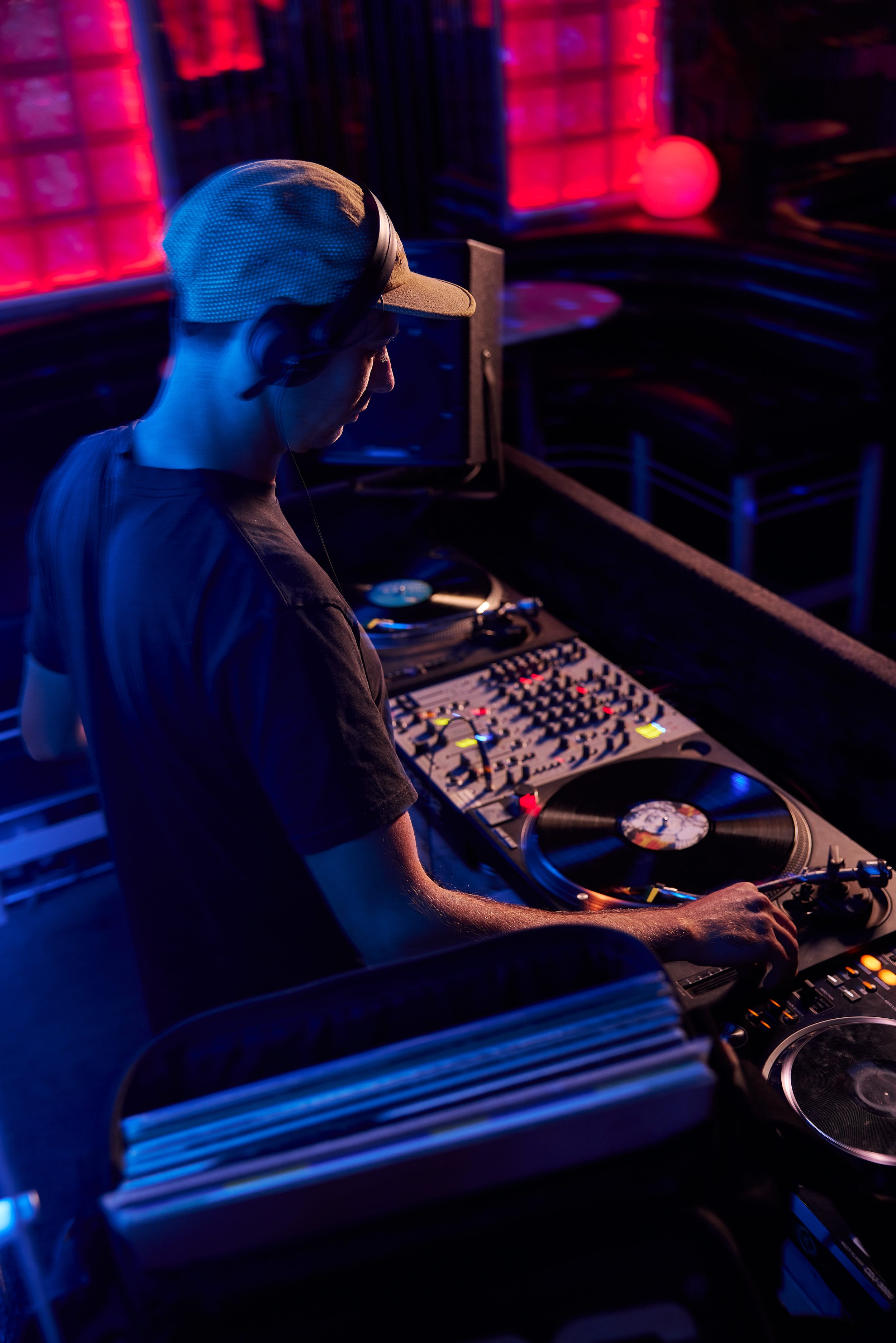 INSIDEOUT_AUDIO_NIGHT_SHADE_0008_WEB_RES.jpg