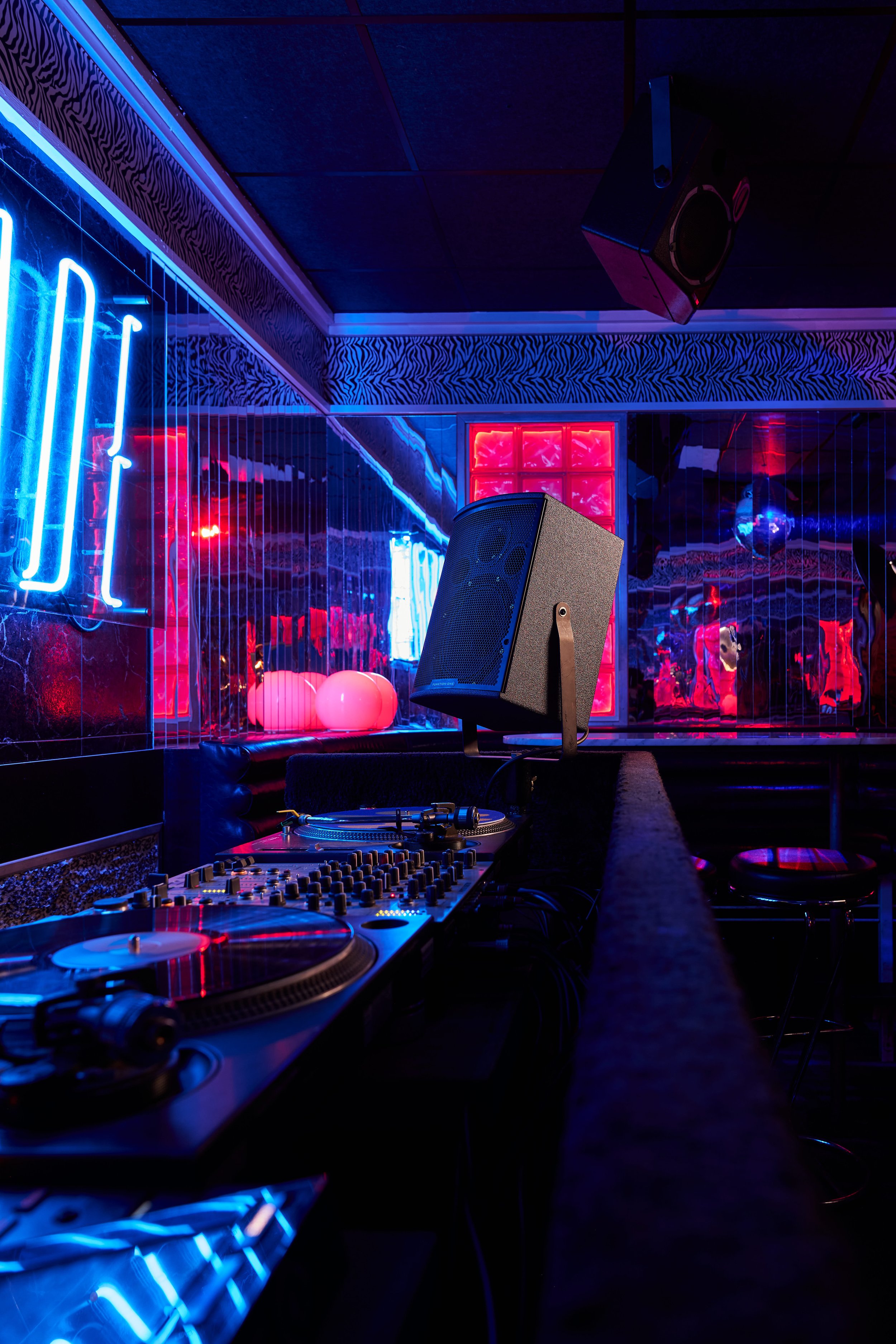 INSIDEOUT_AUDIO_NIGHT_SHADE_0002_WEB_RES.jpg