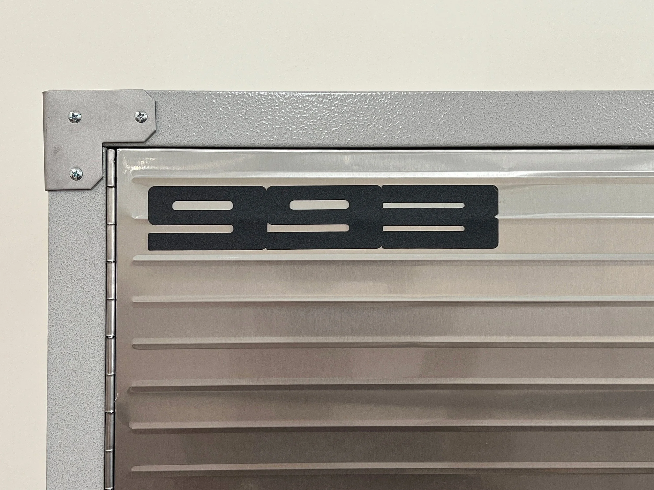 993 "BadgeMag" Garage Magnet