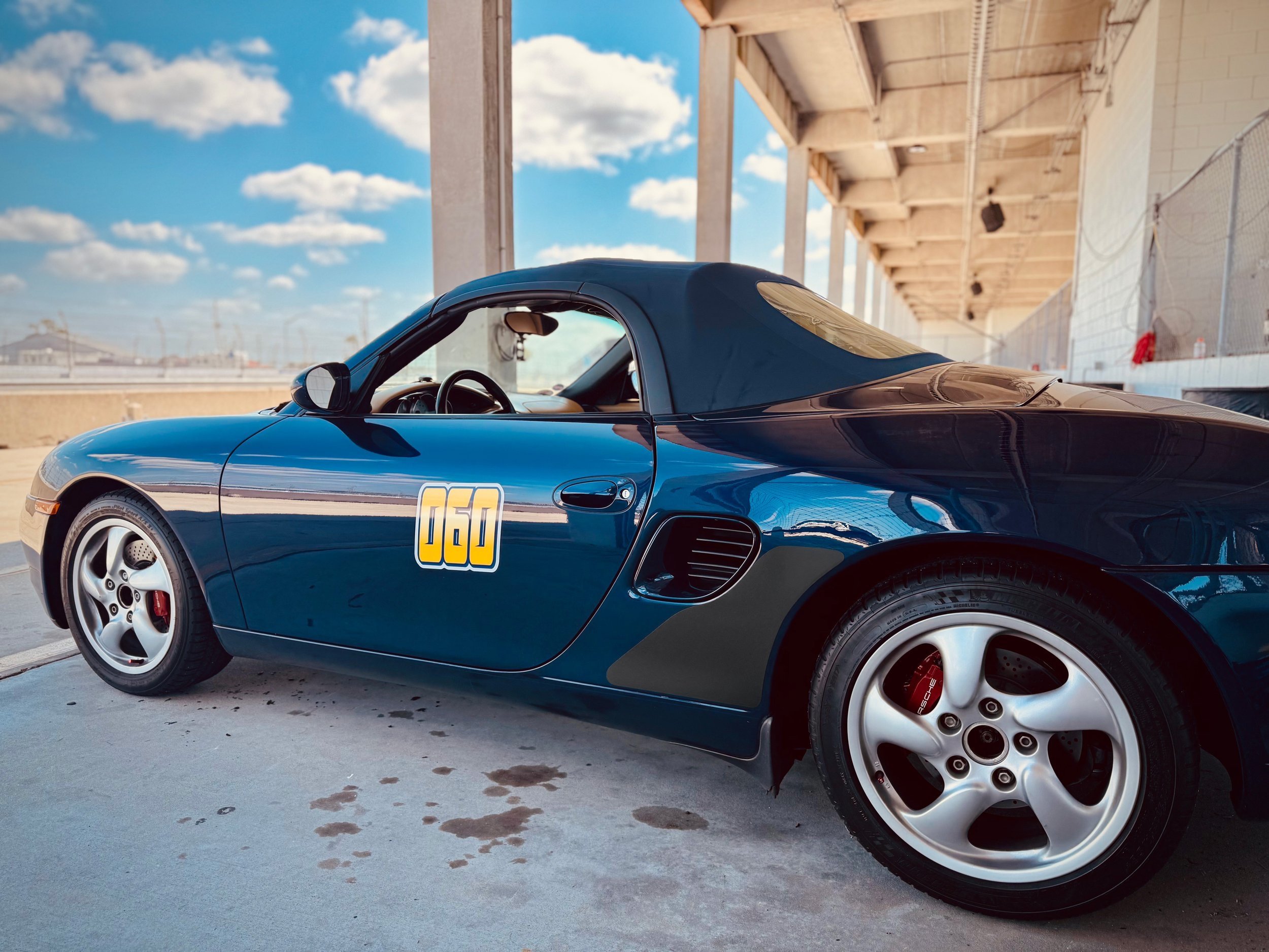 986+Boxster_wide_Sebring+pits_MagnaFins.jpg