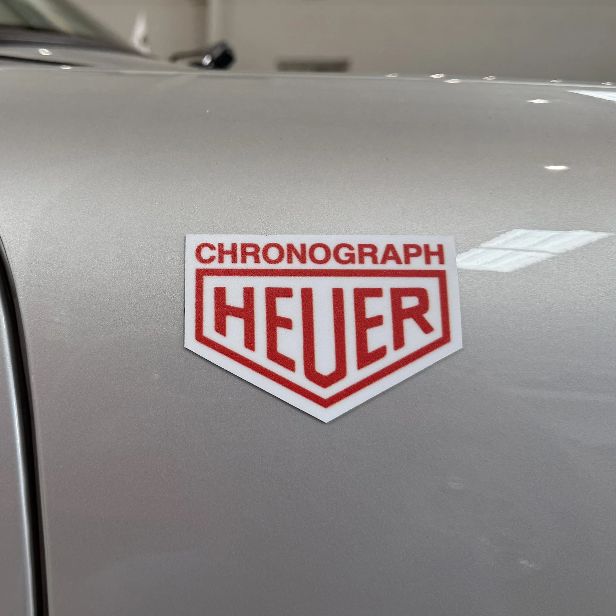 Red-Heuer-magnet-detail view .jpg