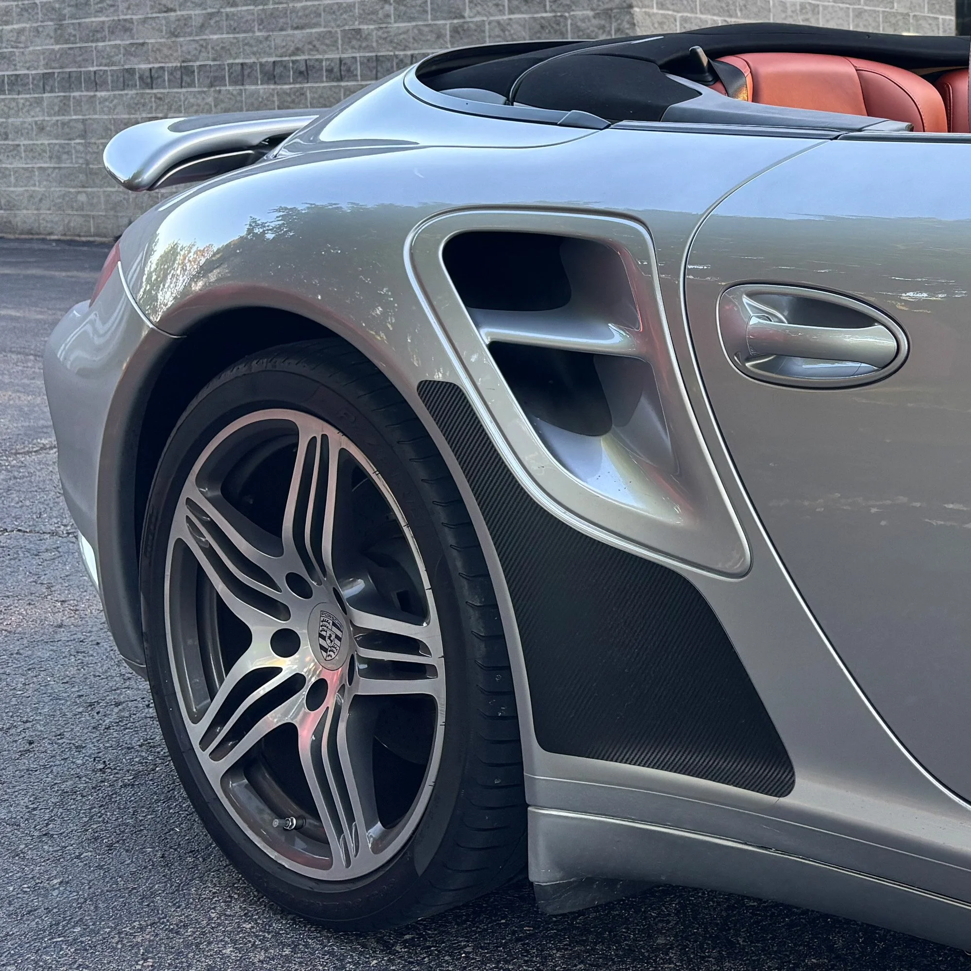 1x1-Silver-997-turbo-cab-carbon-fiber-stone-guards.jpg