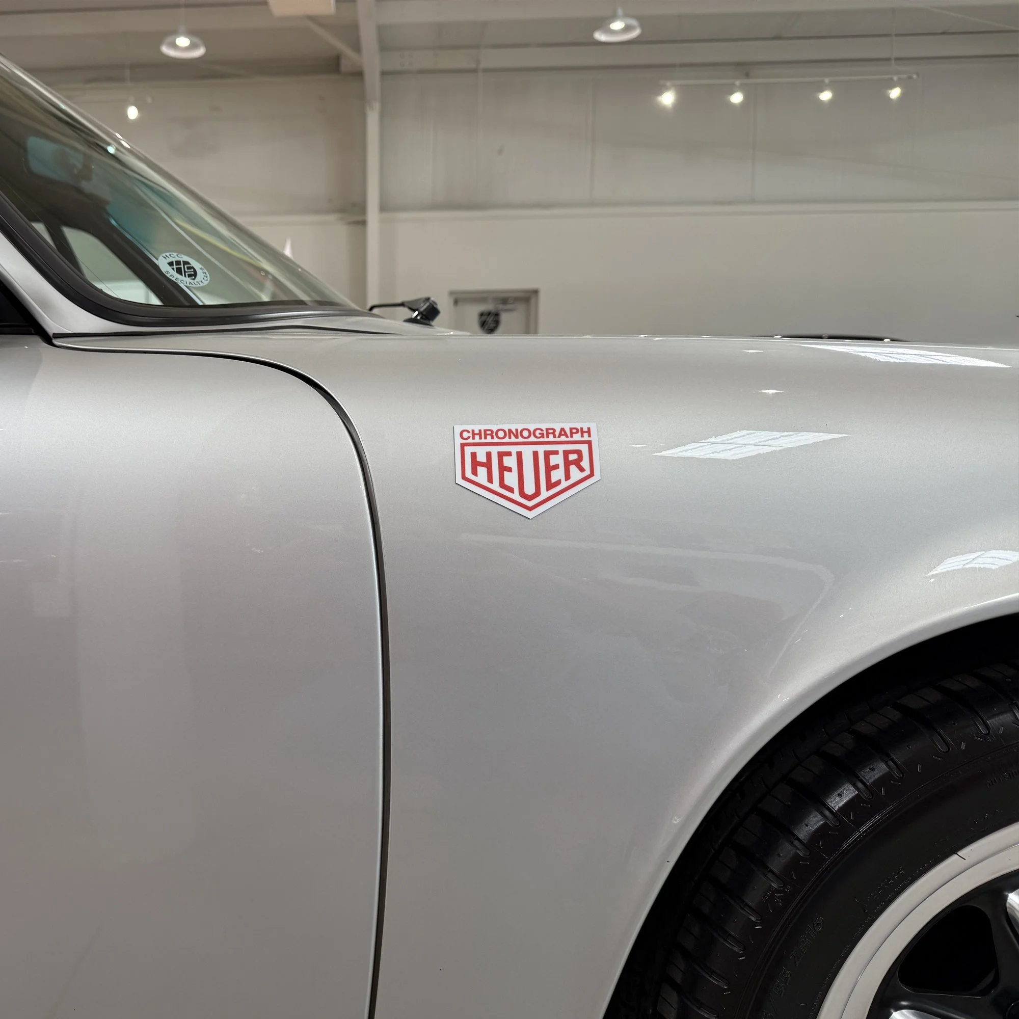 Red-Heuer-magnet-silver-911-side view .jpg