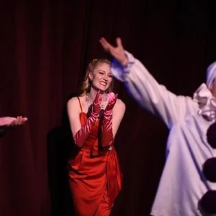 Lend Me a Tenor Solo Red.jpg