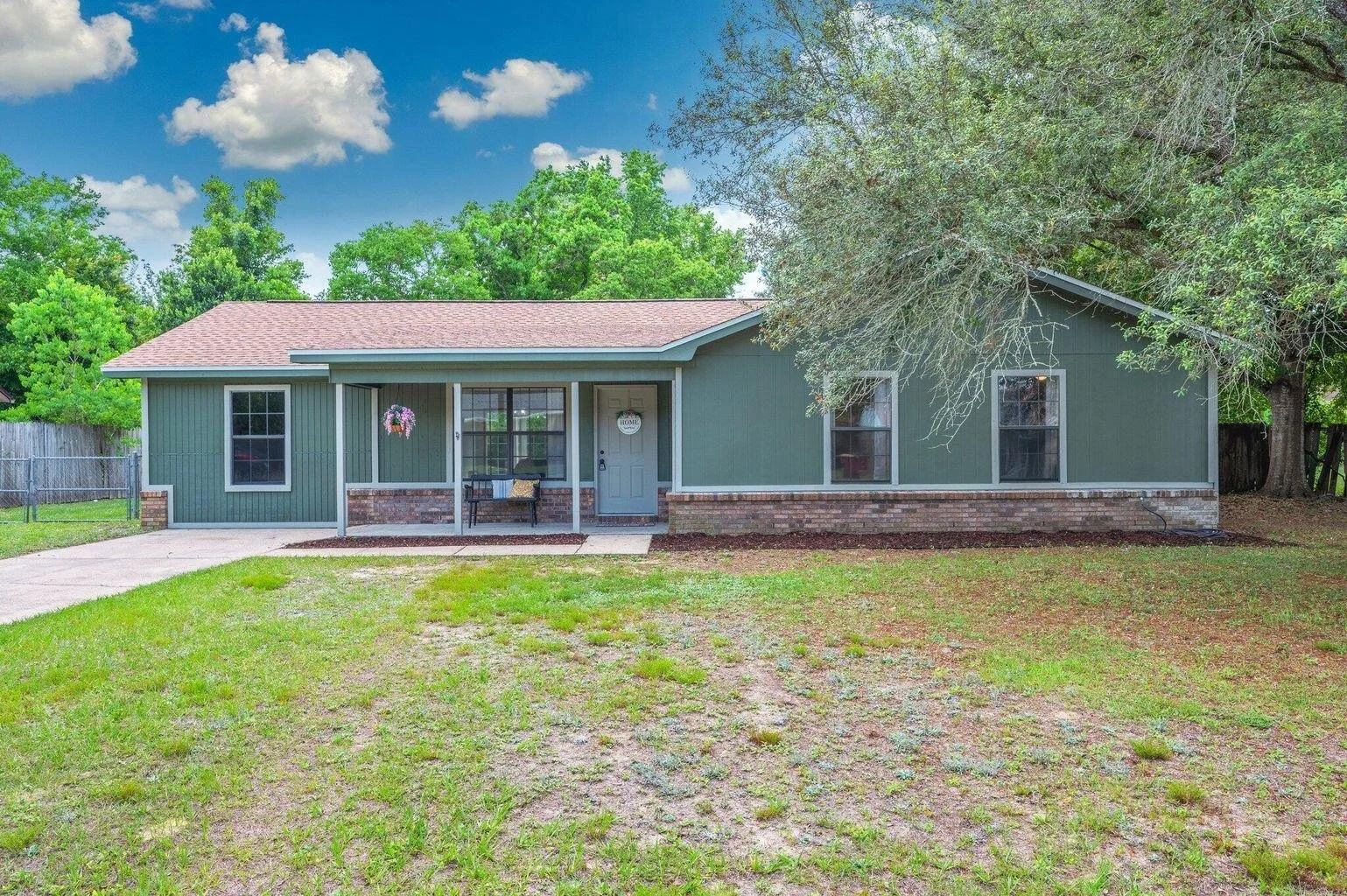 212 Grand Prix Dr, Crestview, FL 32536