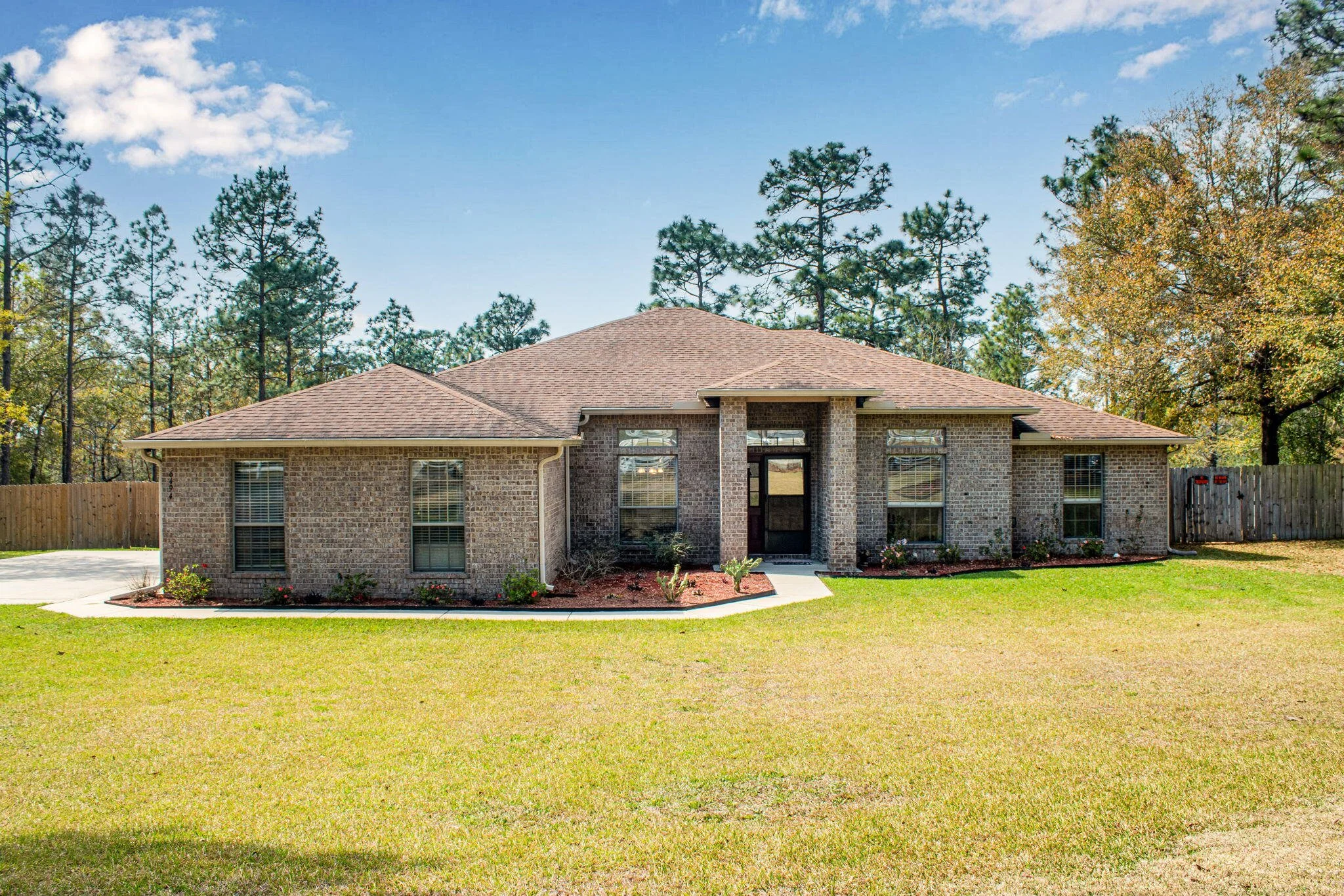 6494 Welannee Blvd, Laurel Hill, FL 32567