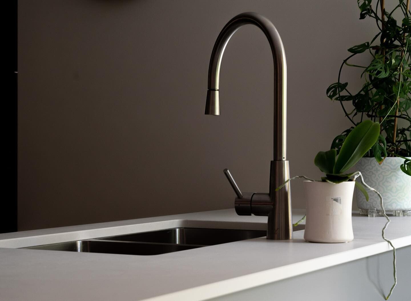 Elevate Your Kitchen with Subtle Details

Take your kitchen to the next level of sophistication and style by embracing the power of subtle details. From elegant cabinet handles to sleek tapware and timeless tiled splashbacks, these small touches can 
