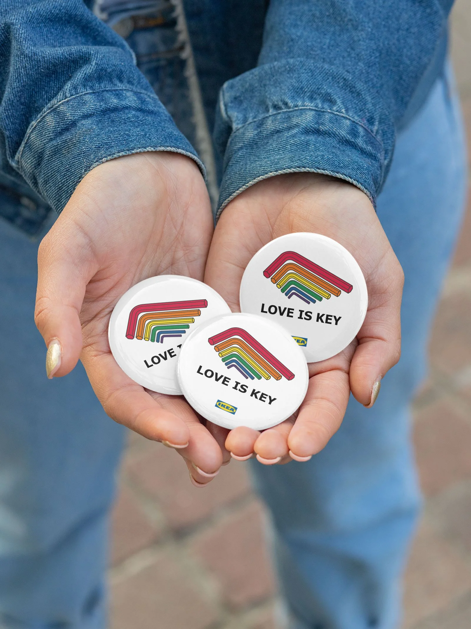 mockup-of-a-woman-holding-a-bunch-of-buttons-in-her-hands-31896.jpg