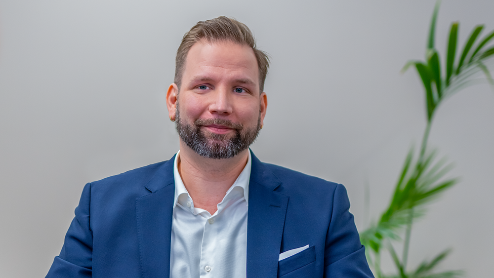 Harri Pekkanen on sijoittajien kanssa samalla puolella pöytää