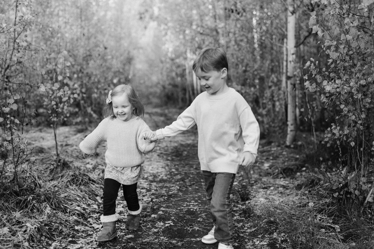 Hard to beat this simple magic, you know?

📸: @caitlinandco never fails to capture the most gorgeous moments