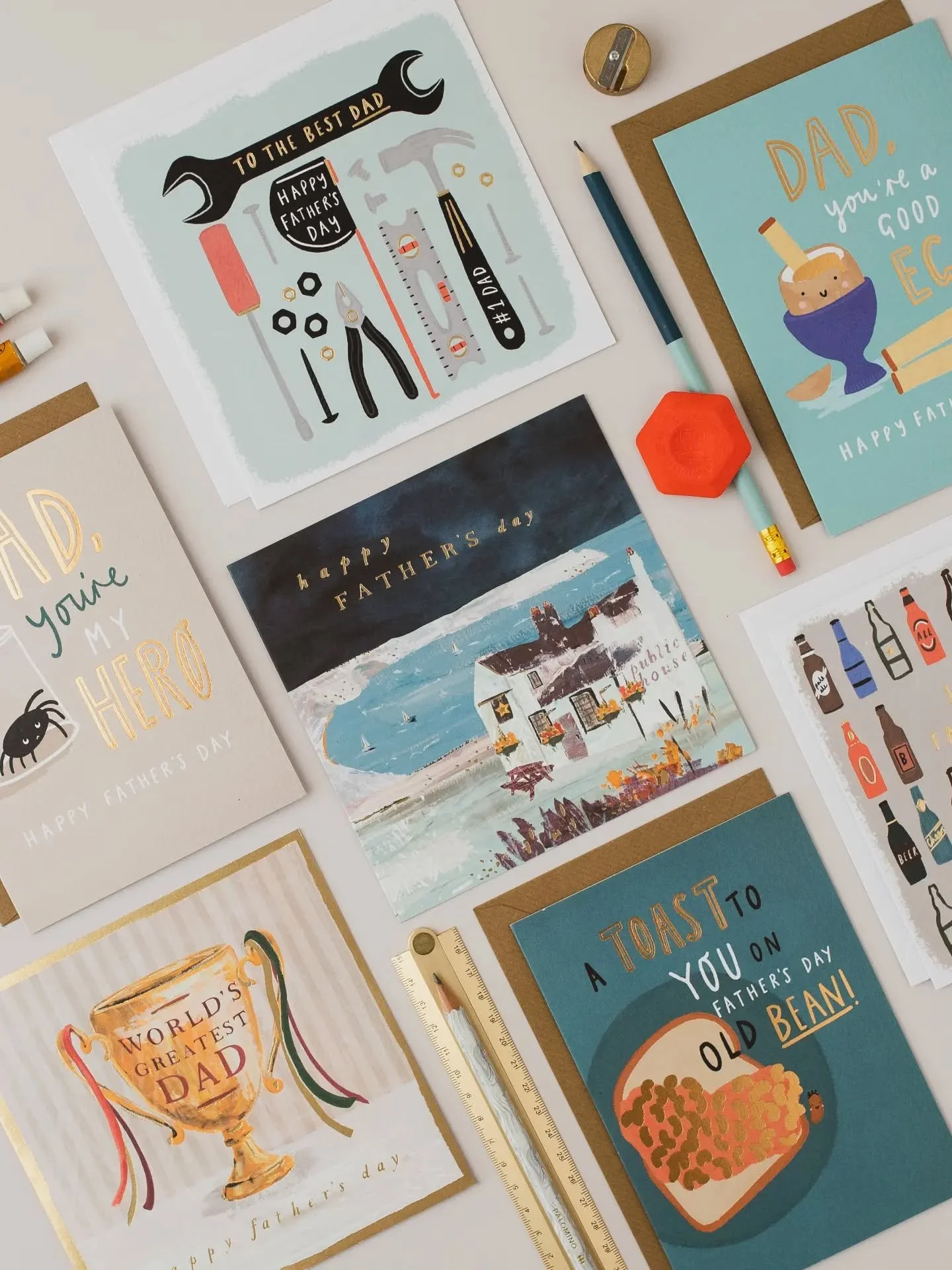 Happy Father's Day to all the great Dads and father figures out there, you're the blooming best! 💫🍻🌟✨️🏆🥇
.
📷 @hollyboothstudio
.
#thanksdad #superdad #dadsoftheworld #hotchpotchlondon #hotchpotchcards