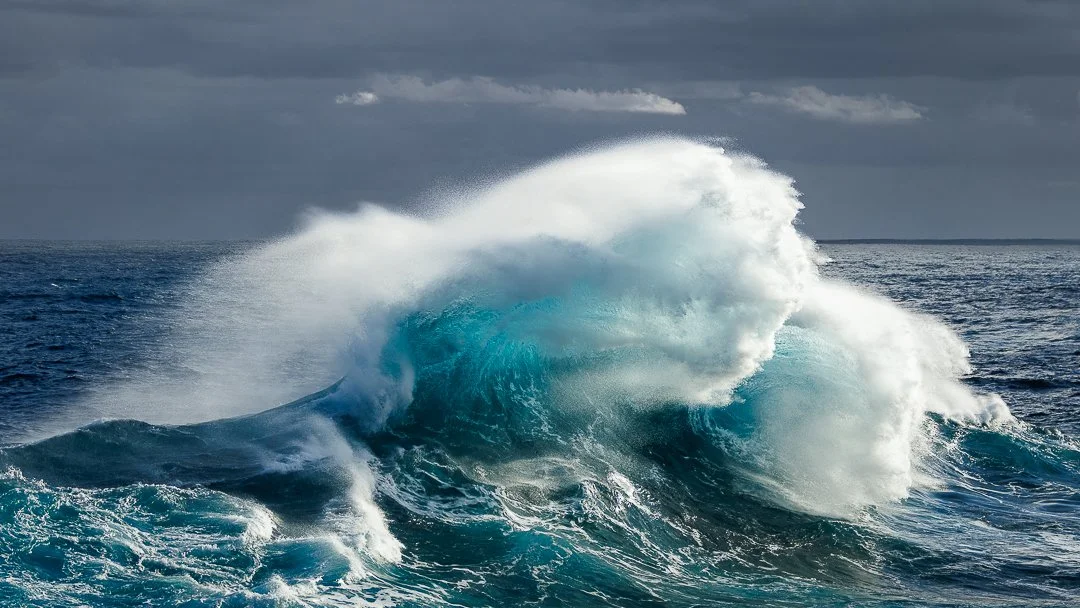 Waves in Madeira 