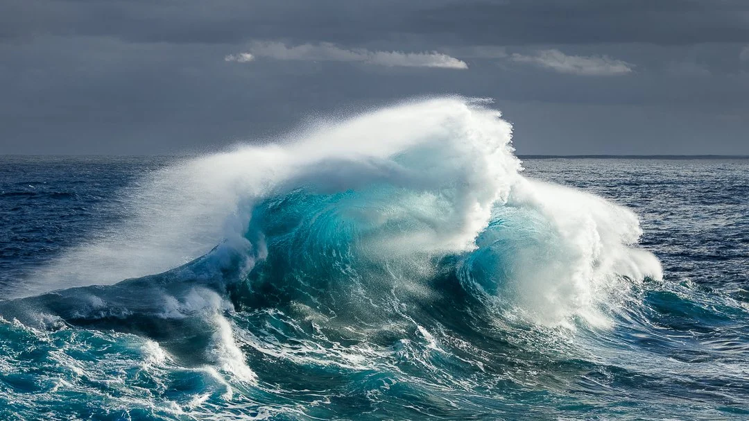 Waves in Madeira 