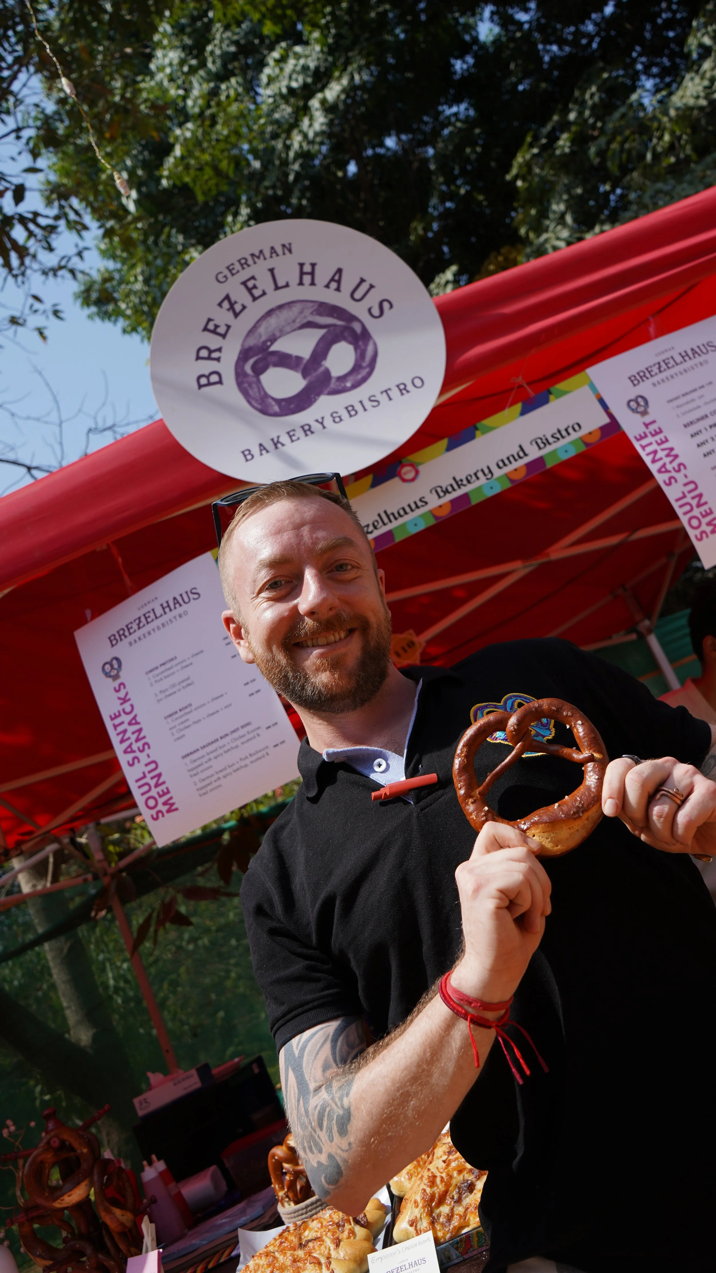 Tobi and his salty sidekick – spreading pretzel joy at our pop-up!
