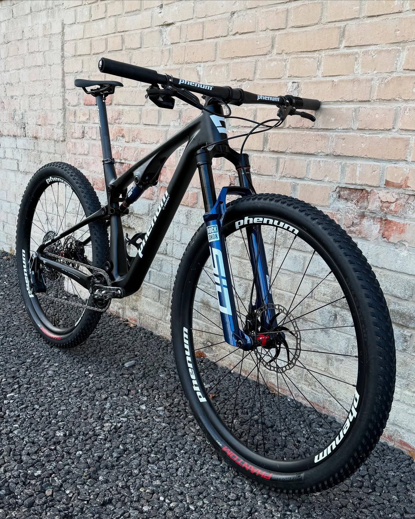 phenum&reg; 

It&rsquo;s our answer to what gets you forward fastest off-road bike.
No matter whether in the World Cup race or your home trails.
It&rsquo;s is a beast and forbidden fast.

Phenum C10 FS Carbon RAW Series 

#phenum #mountainbike #c10 #