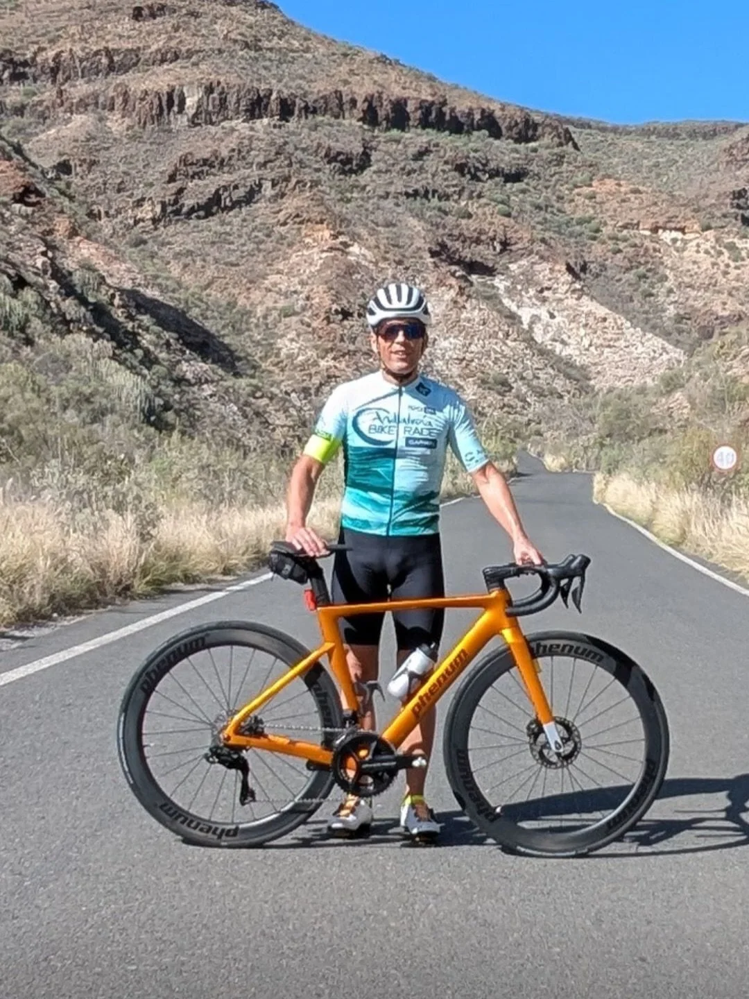 phenum&reg; 

These are the moments in life.

To feel life, the wind in the Arizona canyons, and to experience that exhilarating feeling of ultimate speed of the Phenum C10R.

@dani.hoehener 

Phenum C10R custom series 

#phenum #roadbike #arizona #r