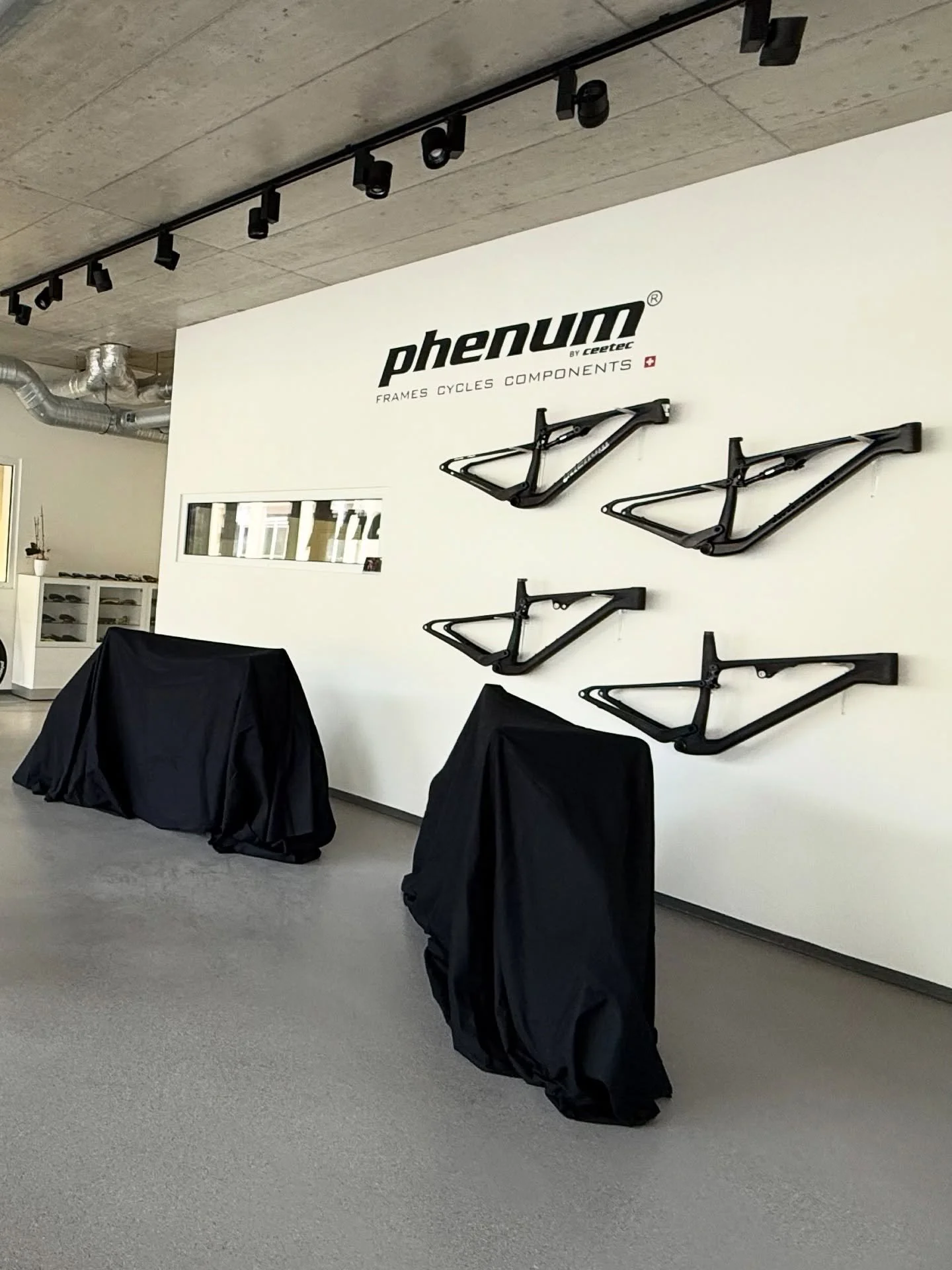 phenum&reg; 

First contact for what is to come.

PHENUM Racing 

#phenum #meeting #news #whatscomingnext #event #phenumracing #switzerland 
@stcycling.ch @gilisvelolade @bernina_sport @roarvisualsco @flowriderracing