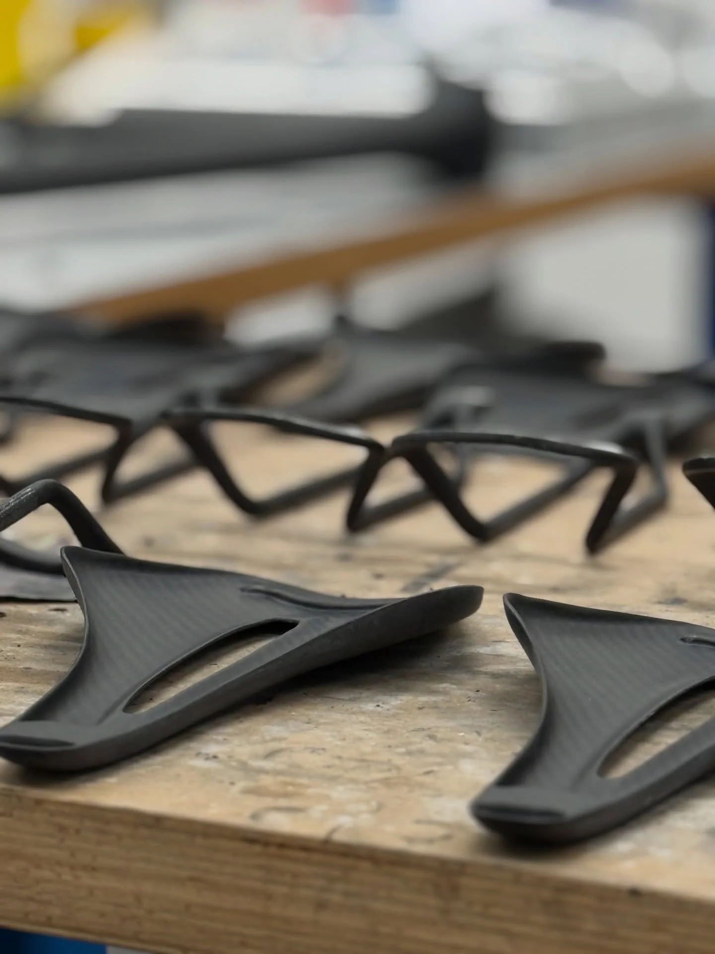 phenum&reg; 

Never underestimate the potential of a perfect saddle for you, because nothing brings you as much joy while cycling as a pain-free butt and allows you endless hours and, above all, real power on the pedals.
Our unique carbon constructio