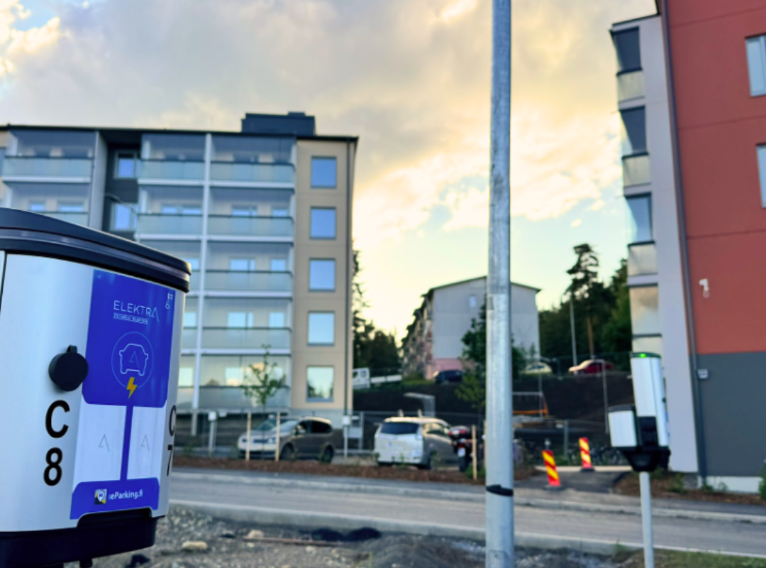 Marvea sähköisti kaikki Harjunsalon Parkin yli 200 autopaikkaa