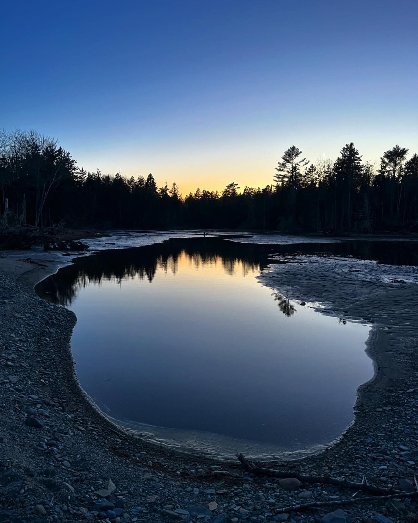 Hutchins Marsh pond at low tide. 

#marsh #wetland #climatechange #dusk #spring #lastlight #maine #islesboro #midcoast #coastalmaine #mainecoast #landtrust #conservation #conservationphotography