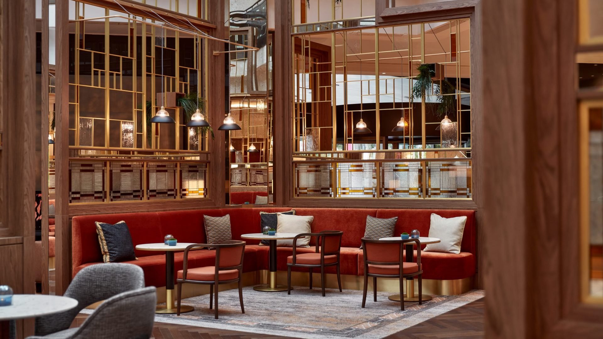HILTON_LOBBY2.jpg
