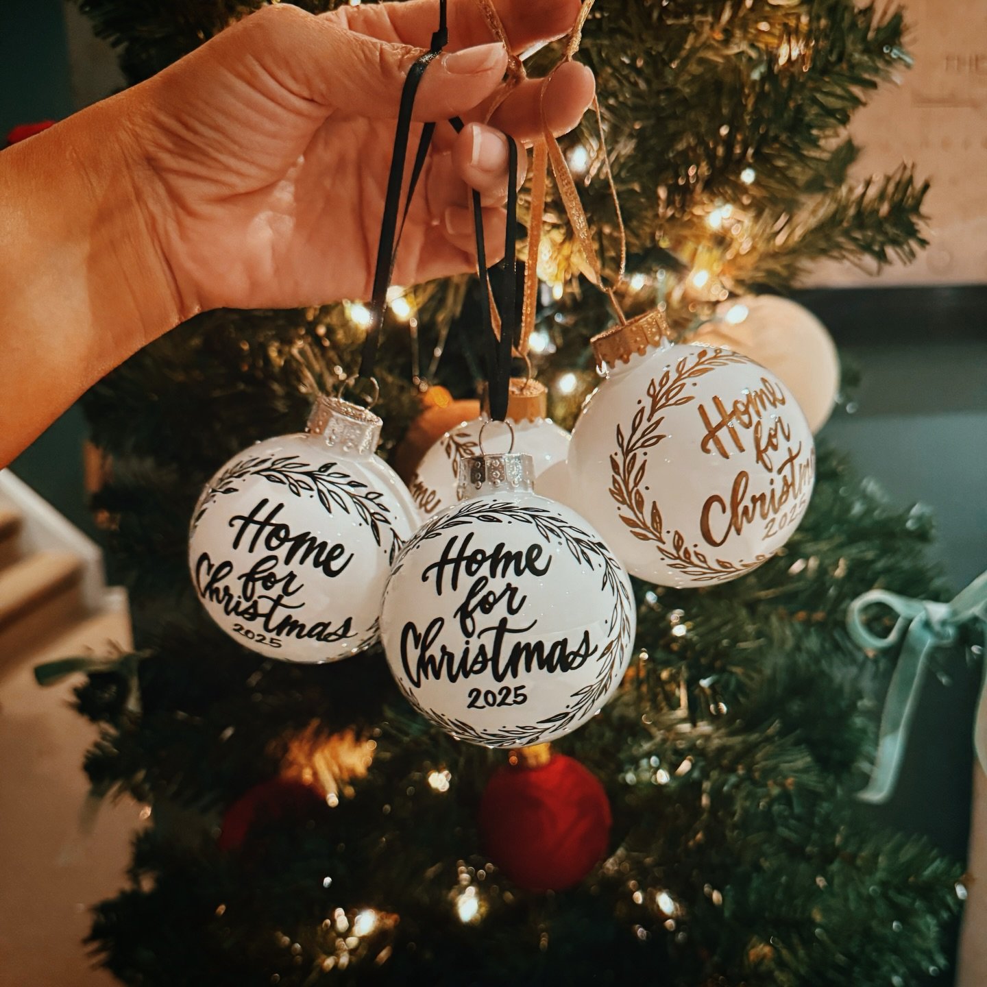 Onto the second last round! Thank you to everyone who kept us busy this holiday season! &hearts;️