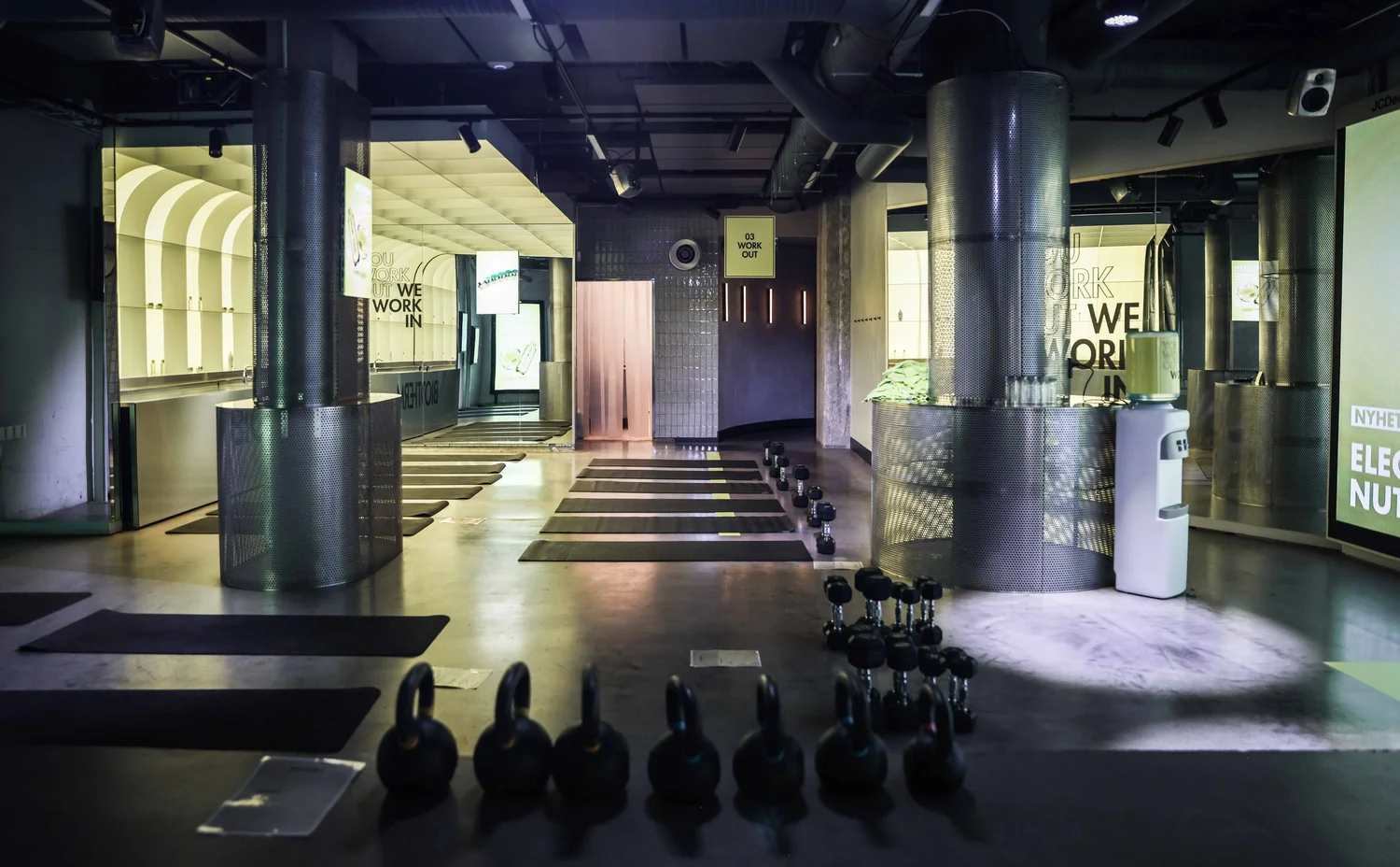 co:lab training floor with kettlebells before the event