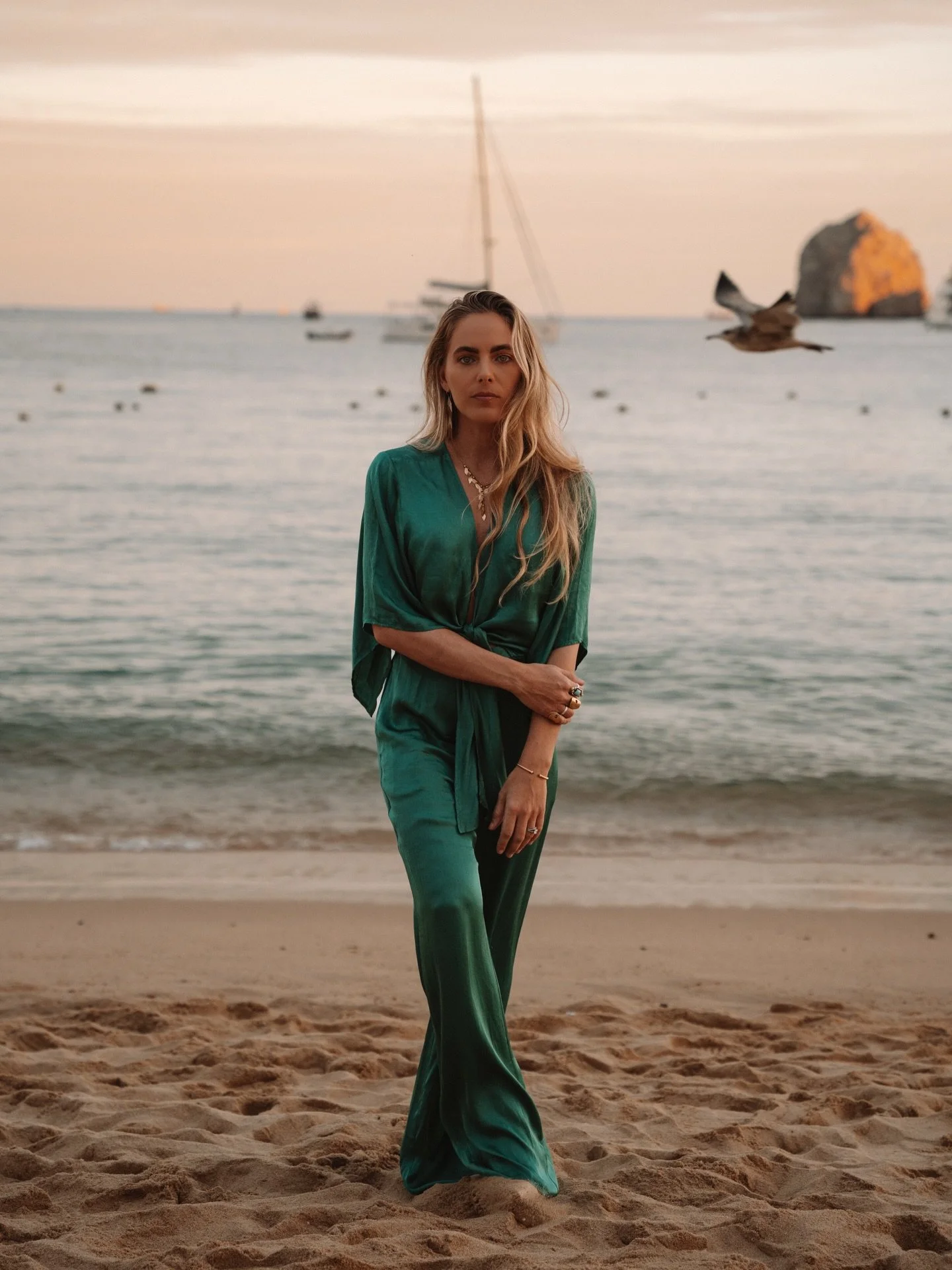 Here comes the cold, dreaming I&rsquo;m back in Cabo like last week.

Great job capturing the bird flying past my head Zach 😎

📸 @thegrizzlymedia