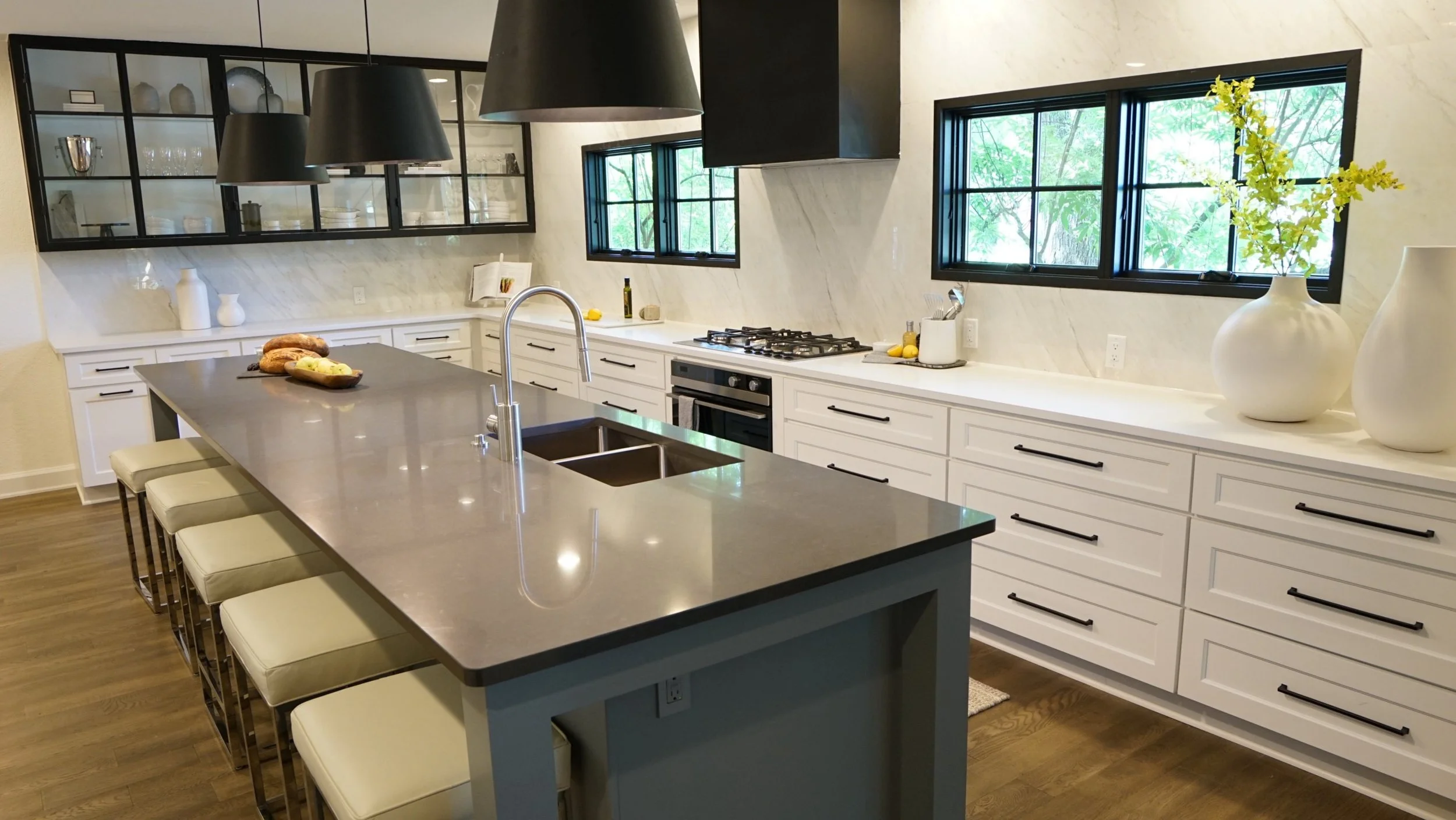 Bordeaux Bright White