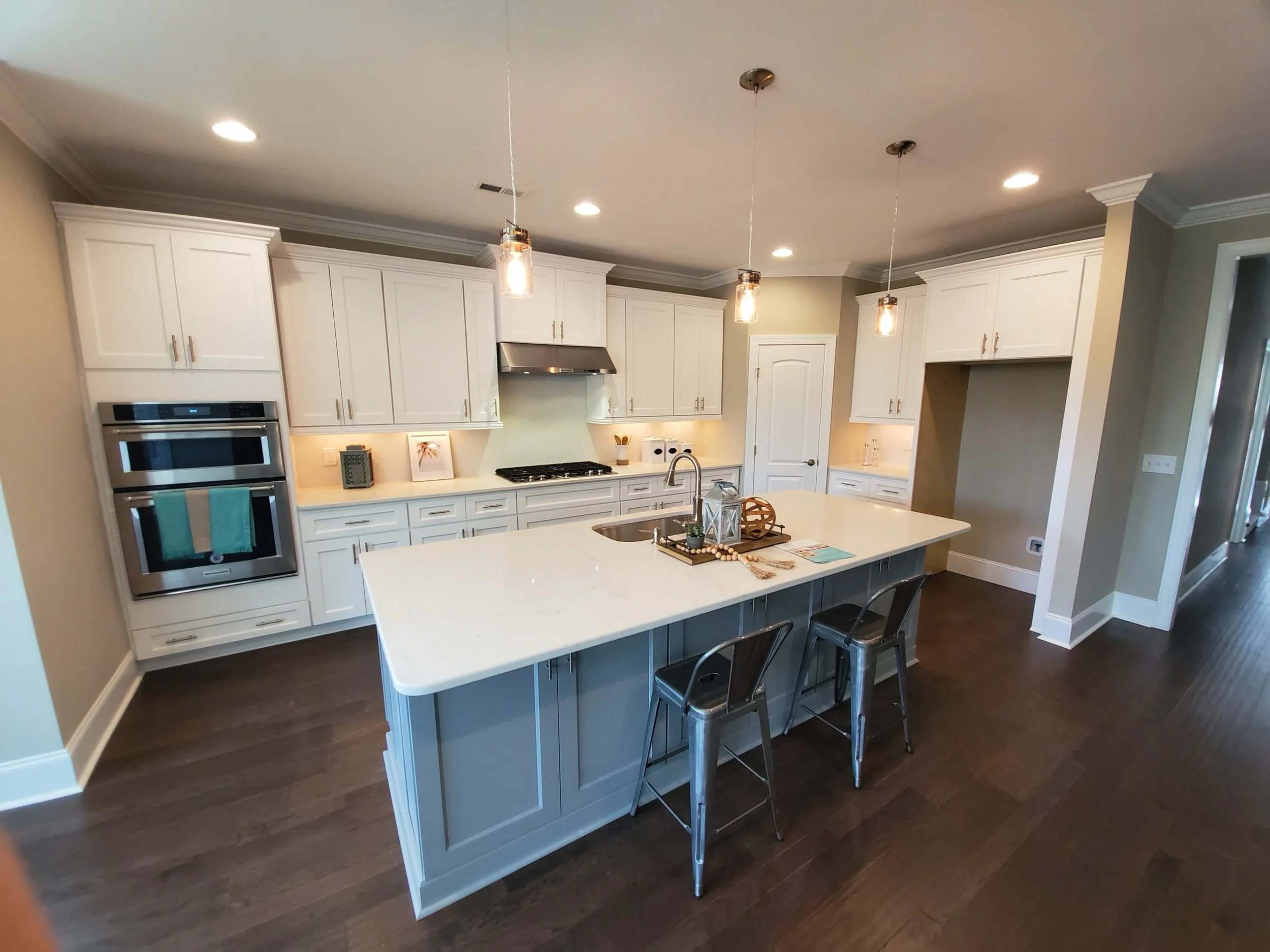 Bordeaux Bright White