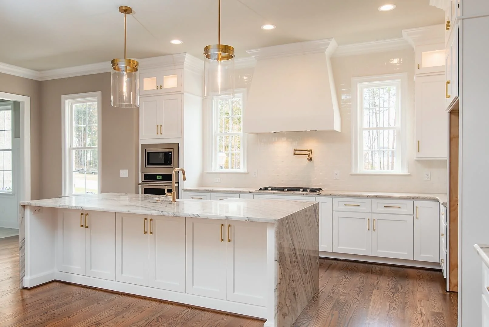 Bordeaux Bright White