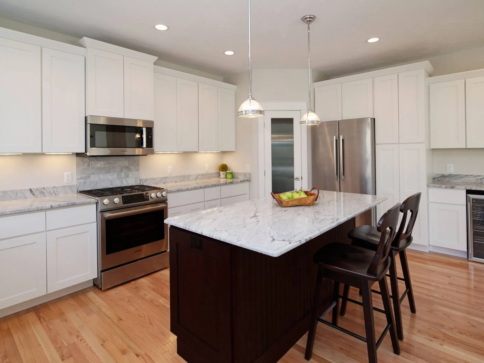 Sonoma Design White and Espresso