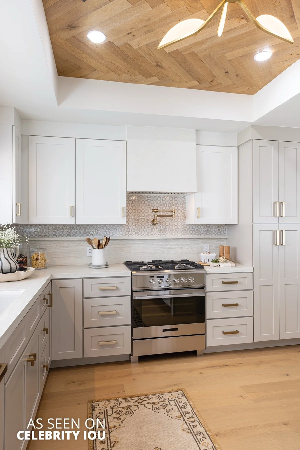 Sonoma Design White and Sand