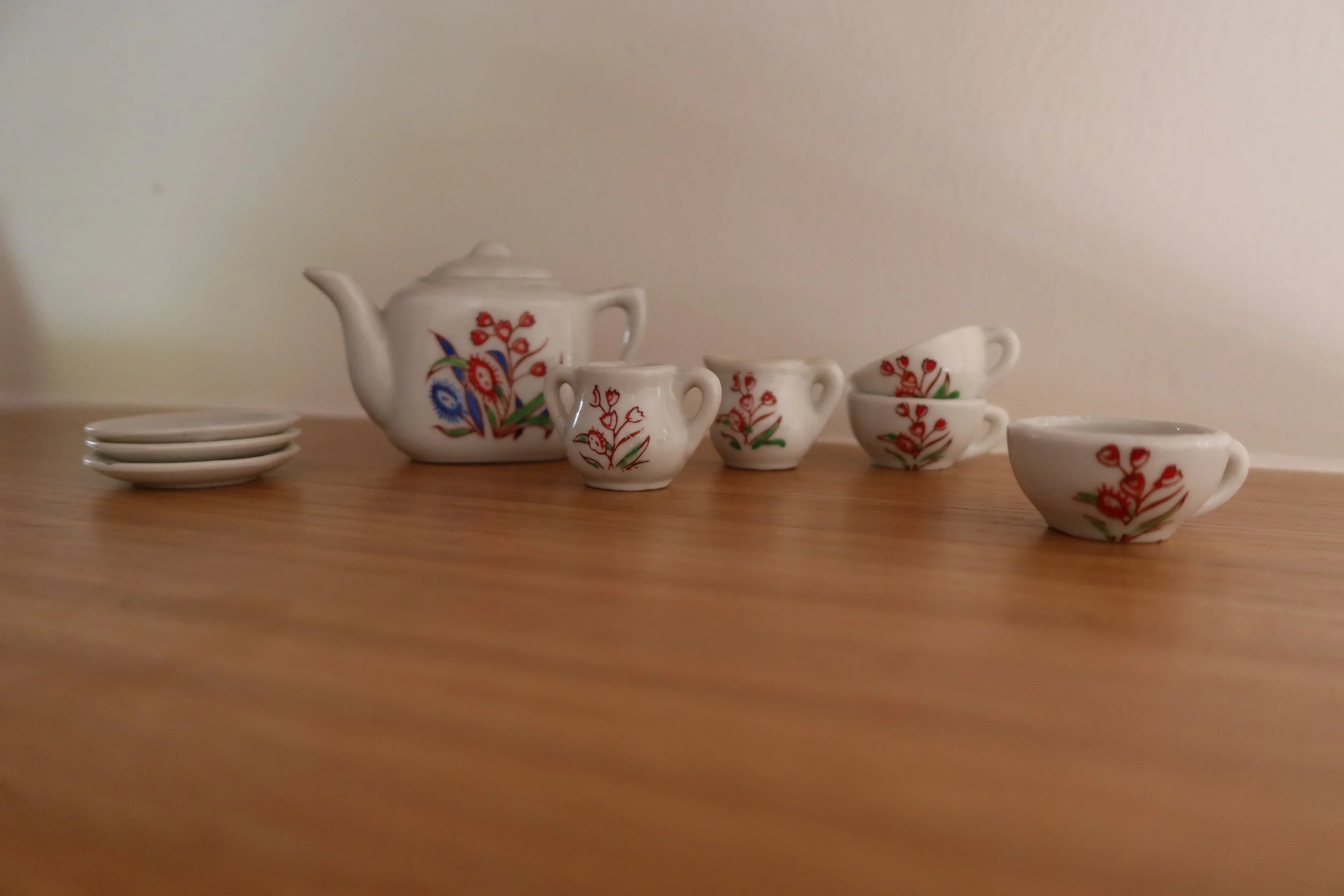 Japanese Doll Tea Set