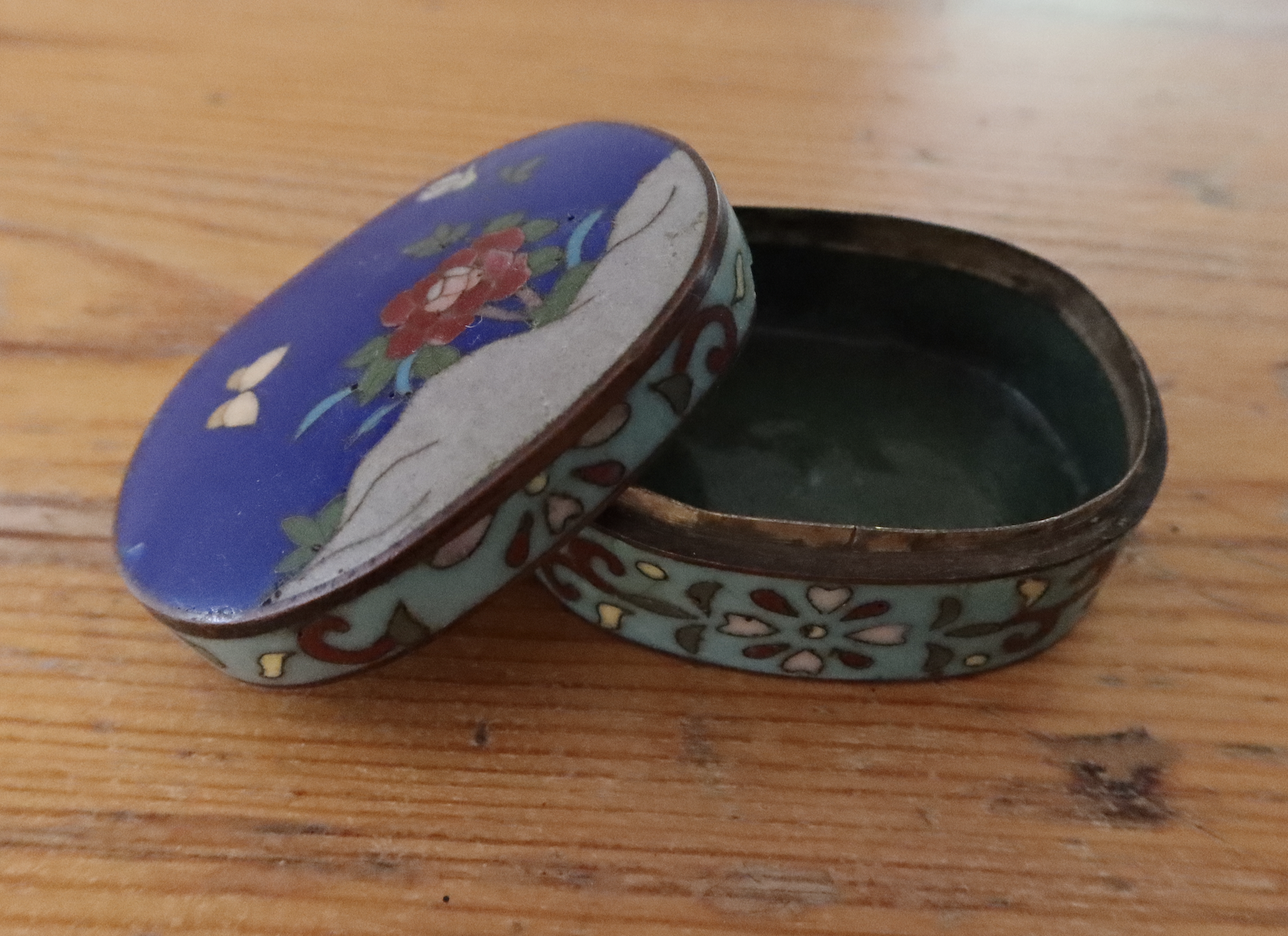 Enamel Pill Box
