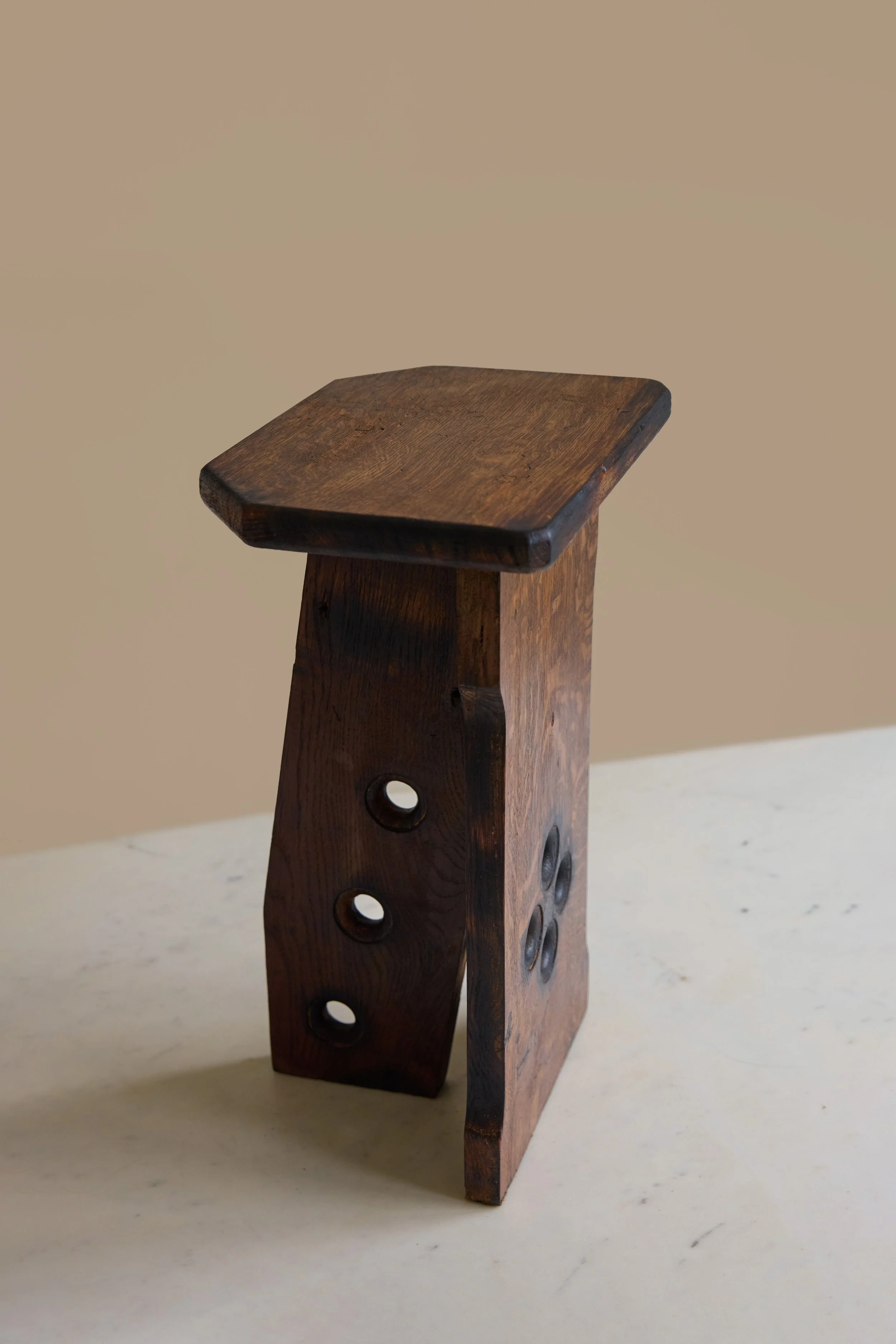 arts crafts circle stool 1.jpg