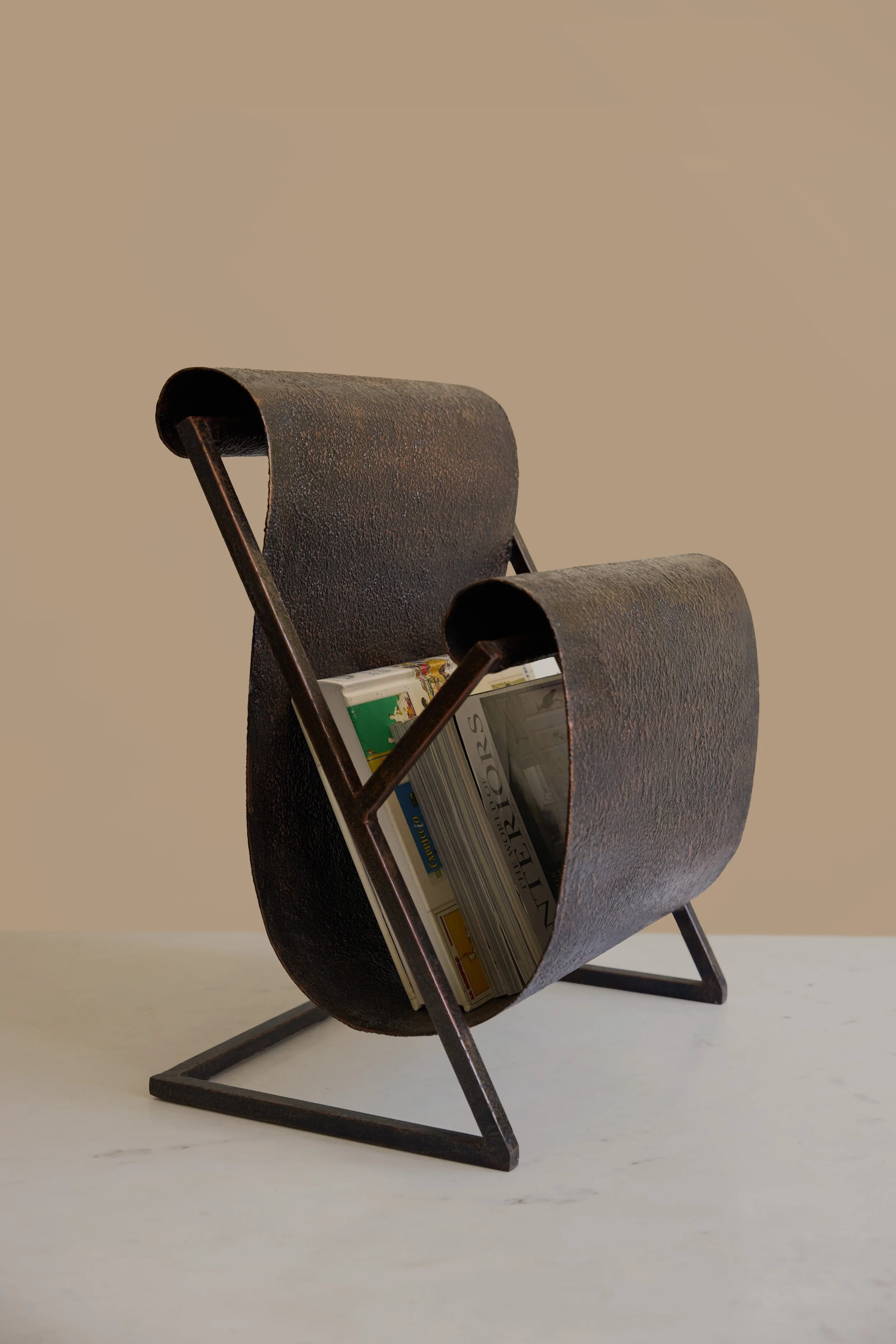 iron scroll mag rack 5.jpg