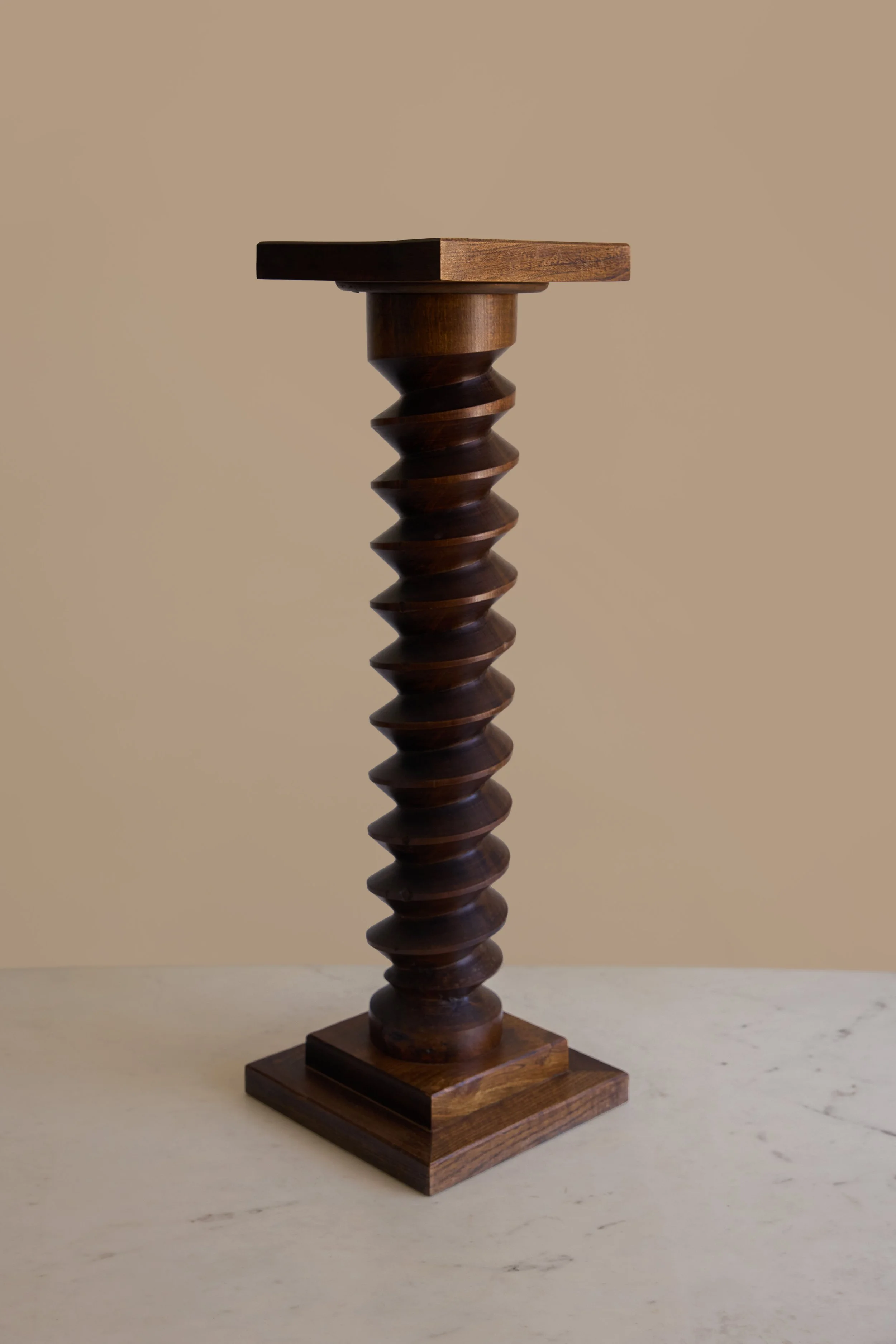 screw pedestal 1.jpg