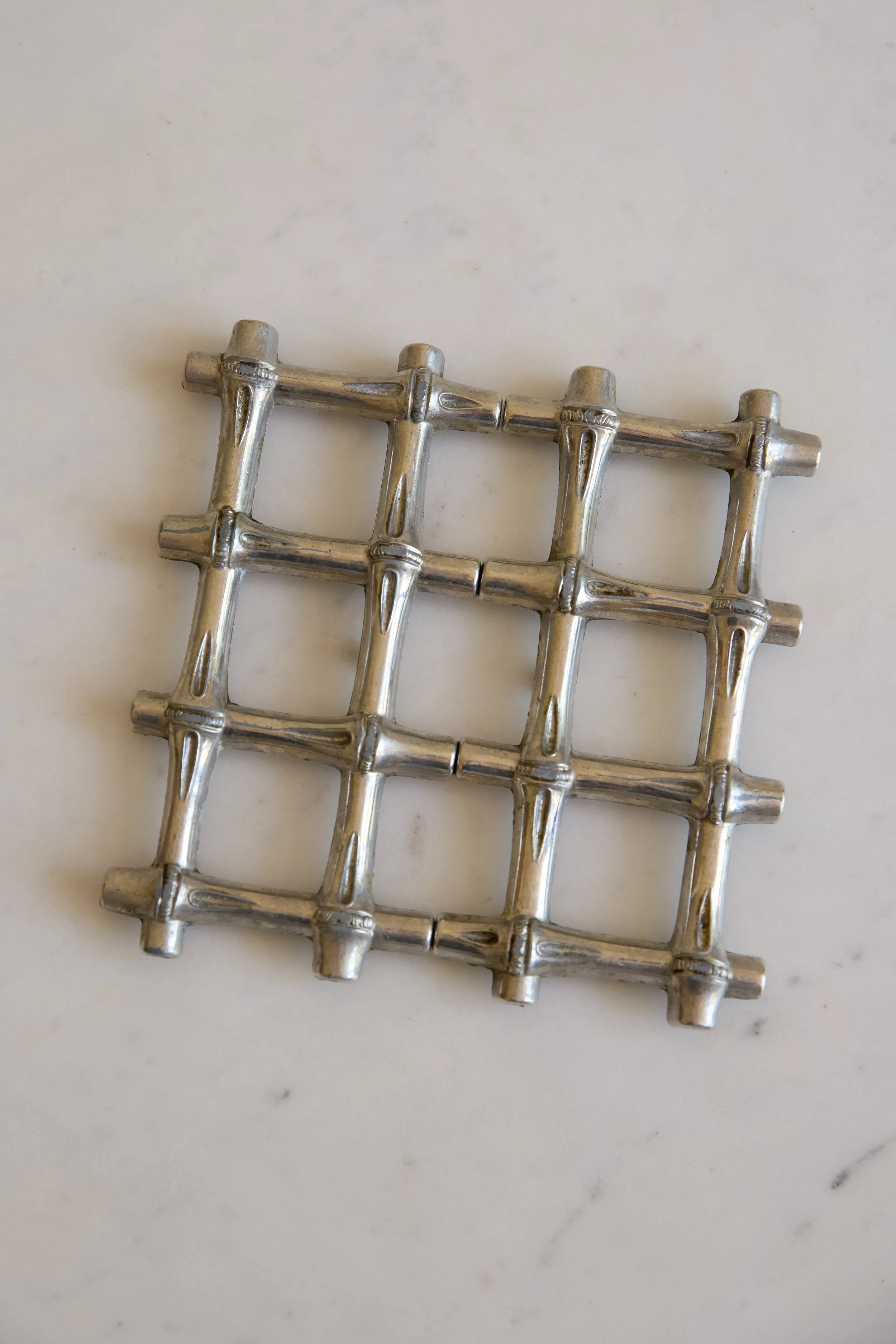 silver trivet 3.jpg