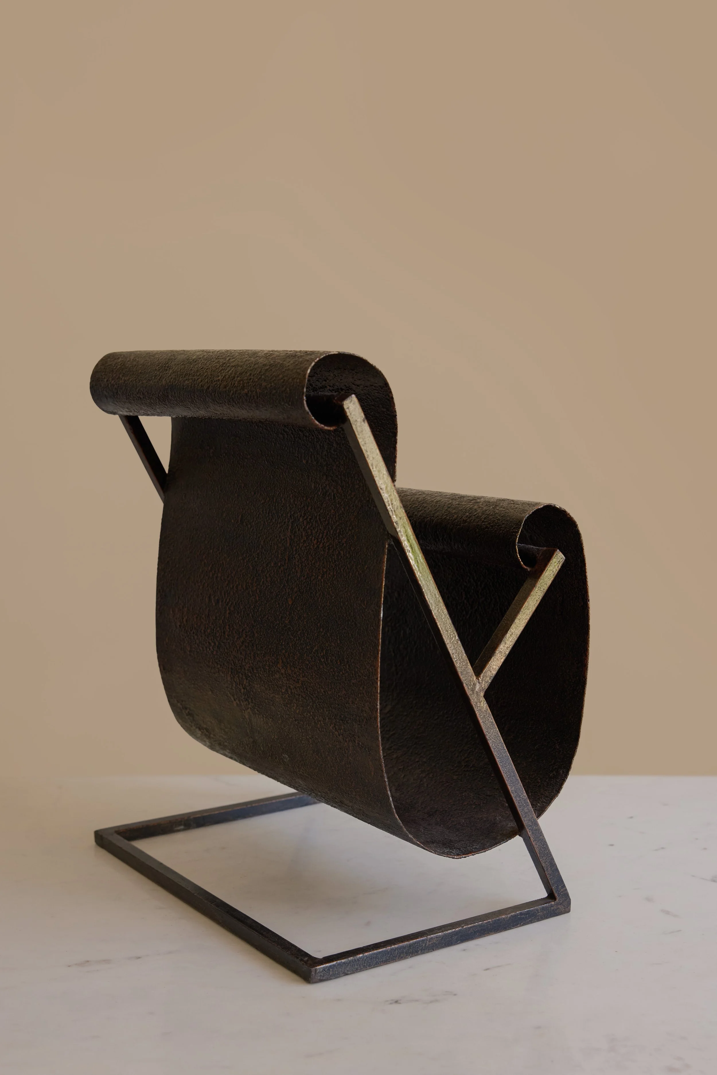 iron scroll mag rack 3.jpg