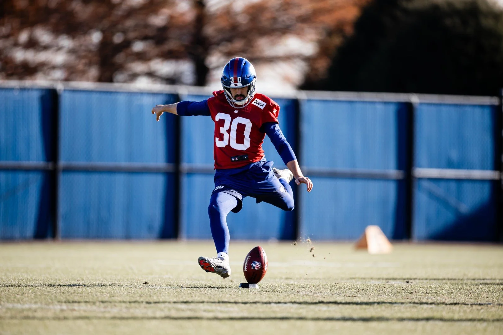 Sauls makes NFL debut with solid day