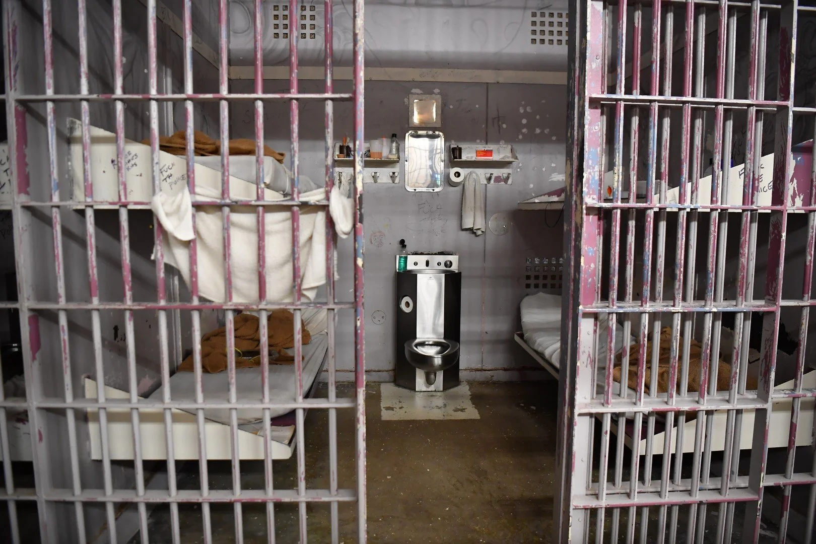 County Downtown Jail: No frills, well-worn, falls below ODRC standards