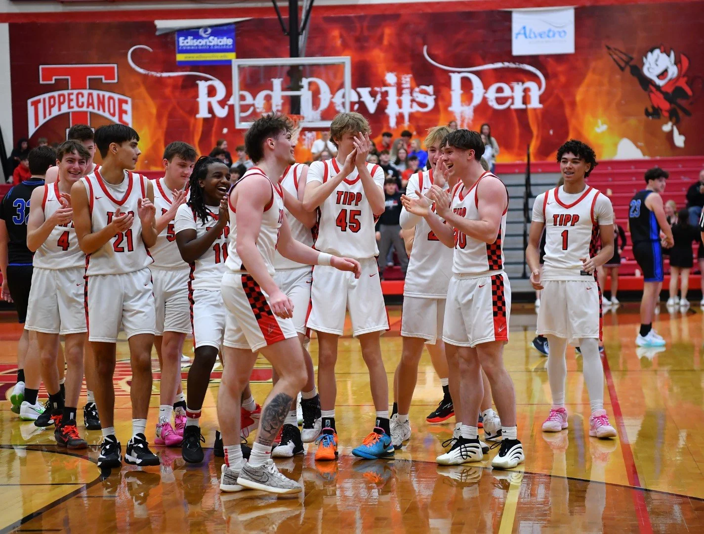 Red Devils cruise past Piqua, remain atop MVL