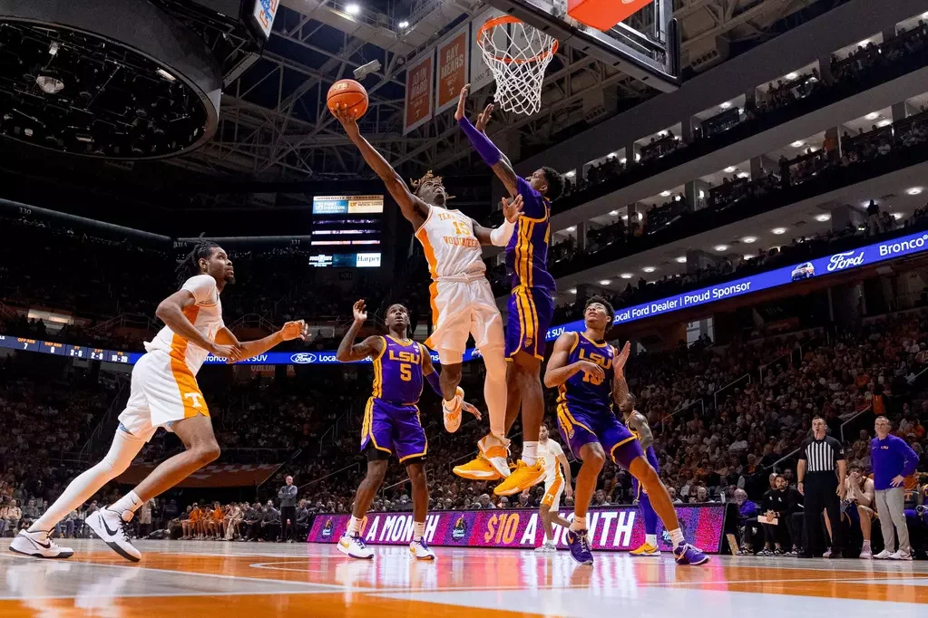 Vols Return Home Against LSU Seeking Sixth Win in Seven