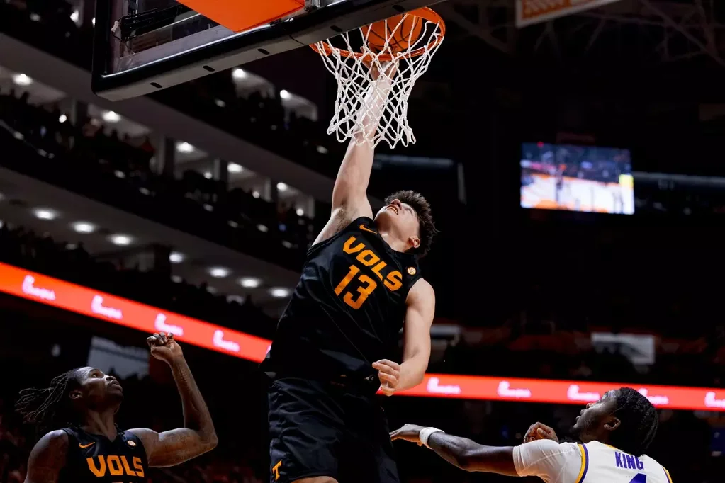 Tennessee Remains Outside AP Top 25 After 2-0 Week