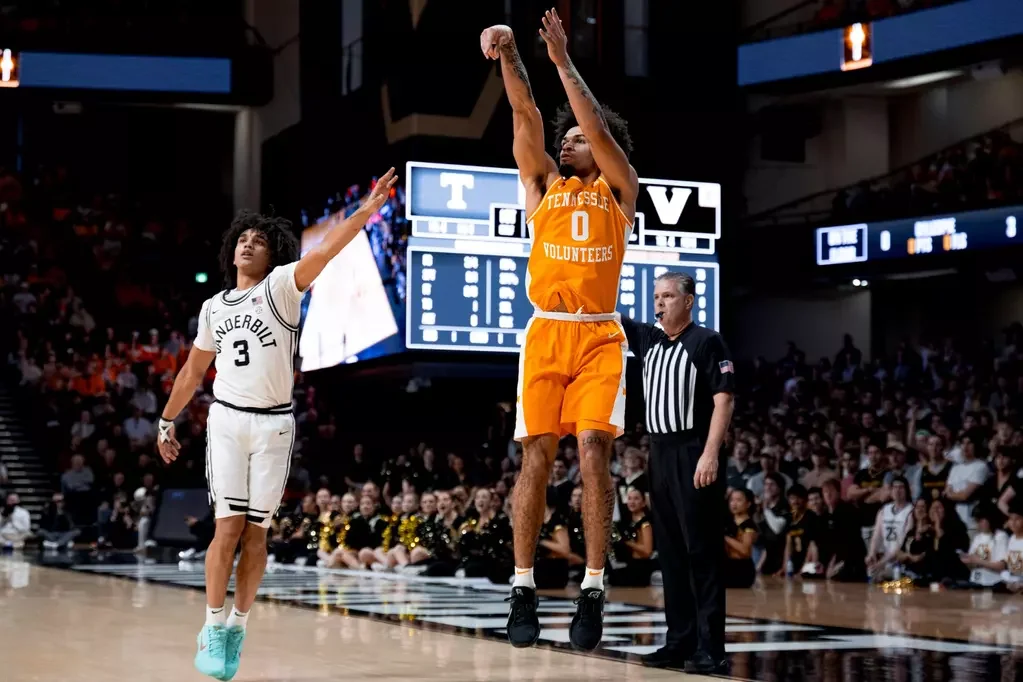 Tennessee Reenters AP Poll After Gritty Road Win at Vanderbilt