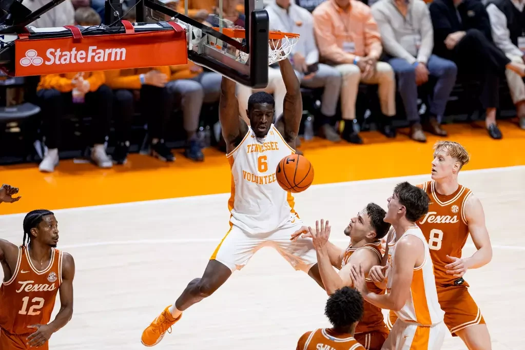 Tennessee Forward DeWayne Brown Returning for 2026‑27 Season