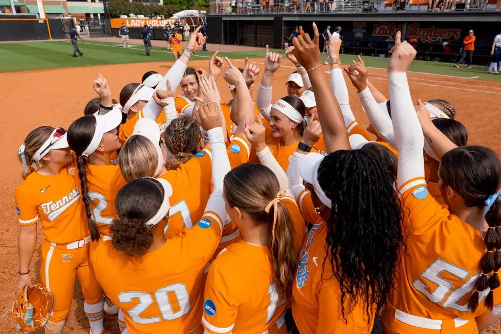 Lady Vols Host Georgia in Knoxville Super Regional With WCWS Bid on the Line
