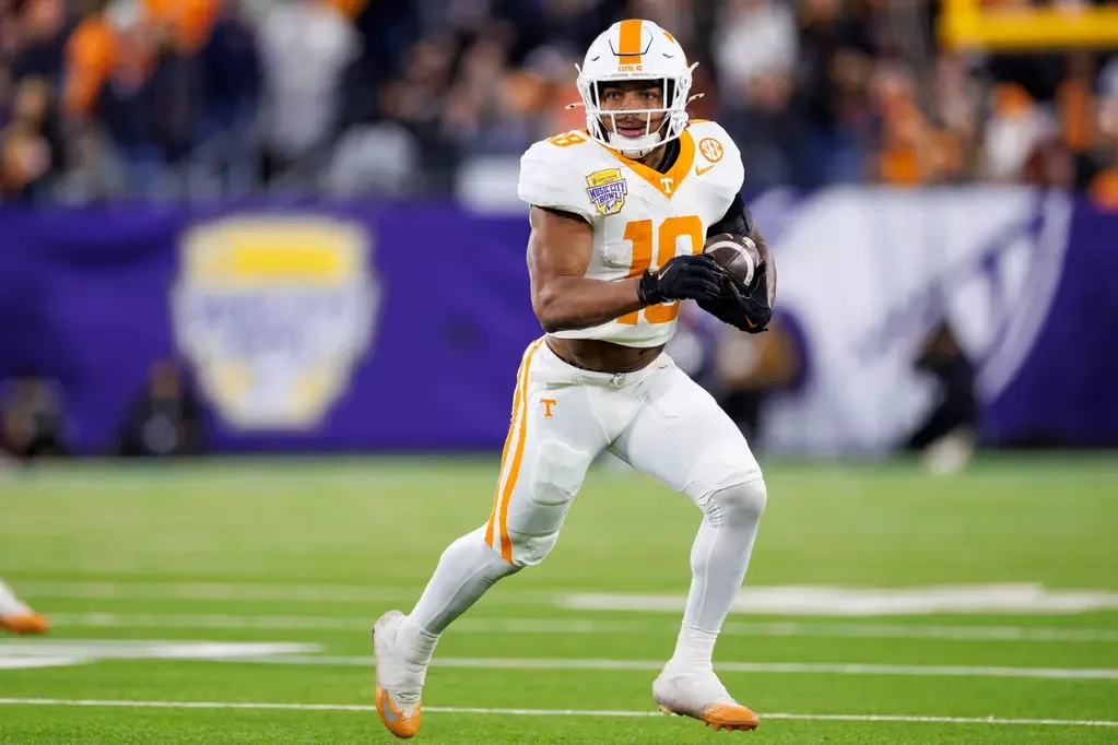 DeSean Bishop Selected to Maxwell Award Preseason Watch List